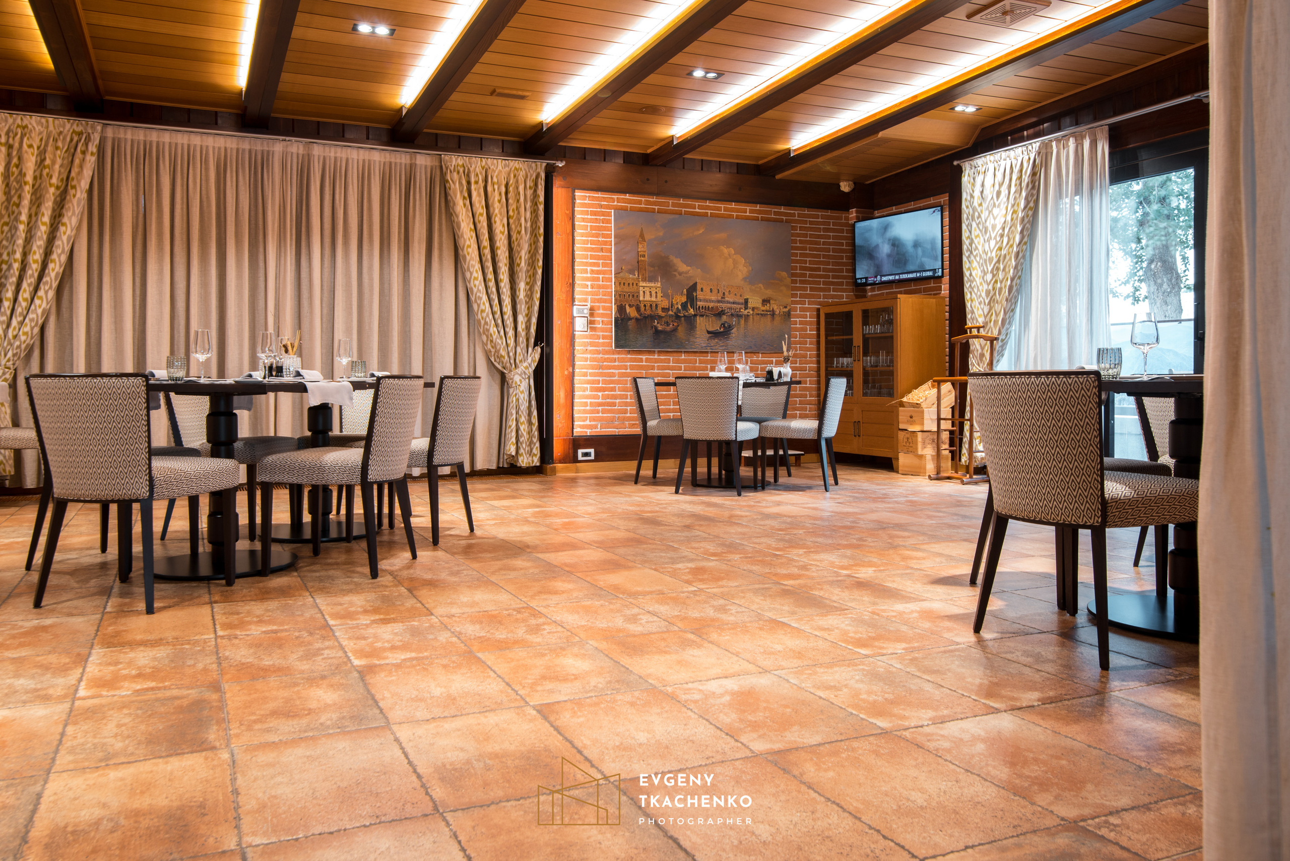 Ресторан «Lugano». Архитектурный и интерьерный фотограф в Казахстане