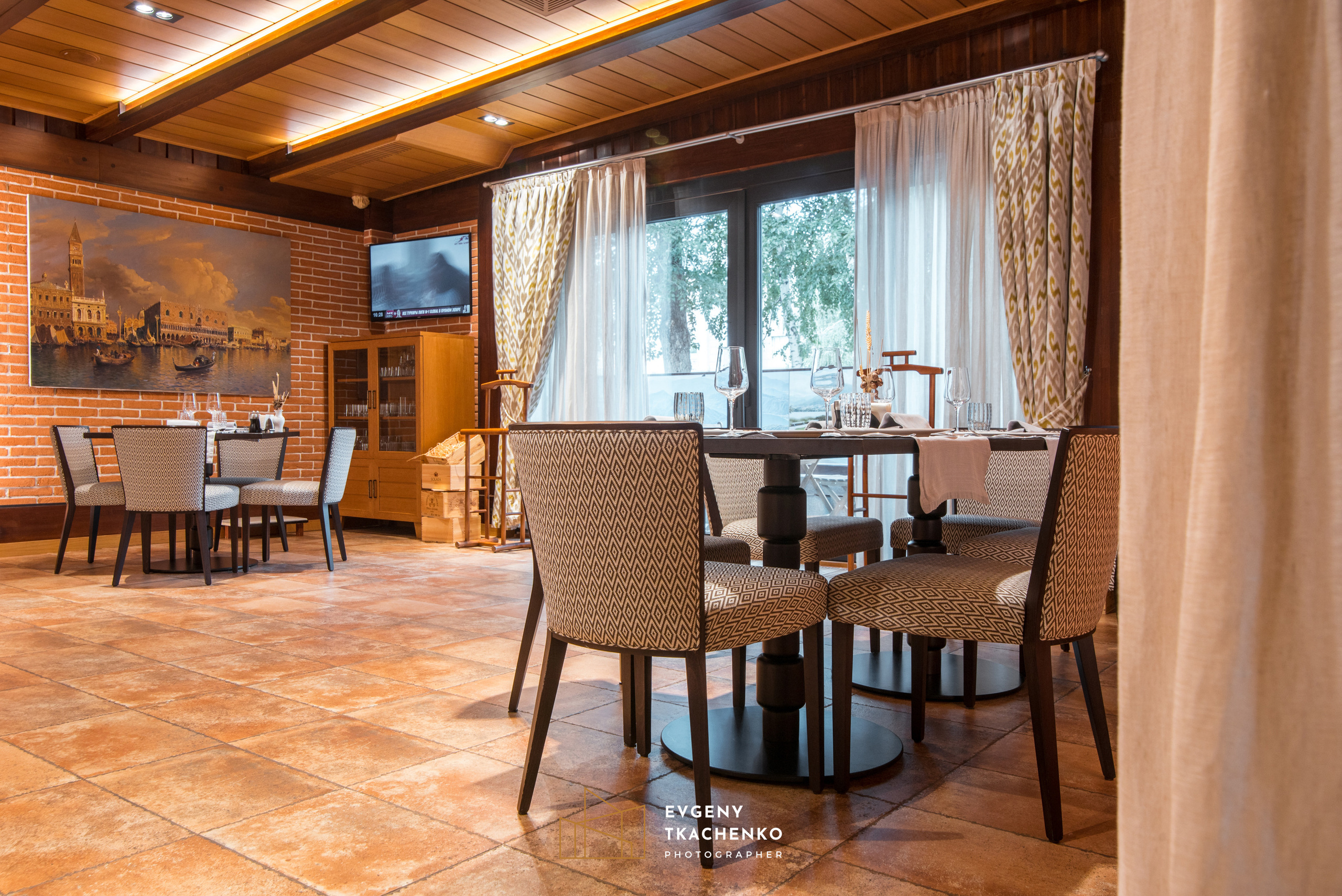 Ресторан «Lugano». Архитектурный и интерьерный фотограф в Казахстане
