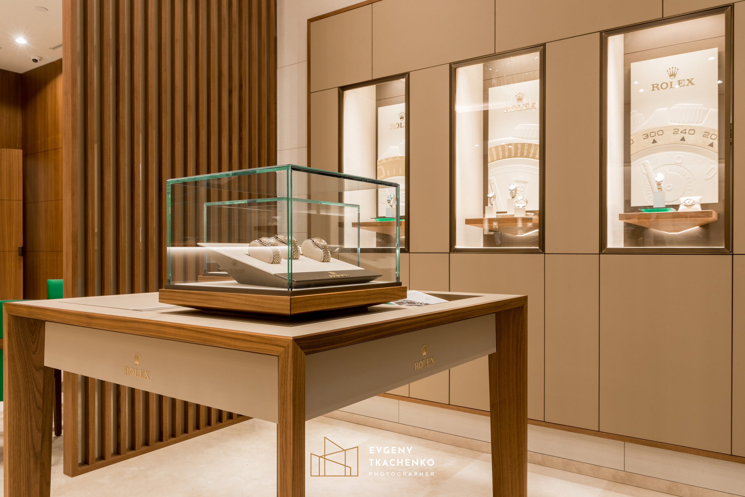 Шоу-рум «Rolex» в Talan Galery. Архитектурный и интерьерный фотограф в Казахстане