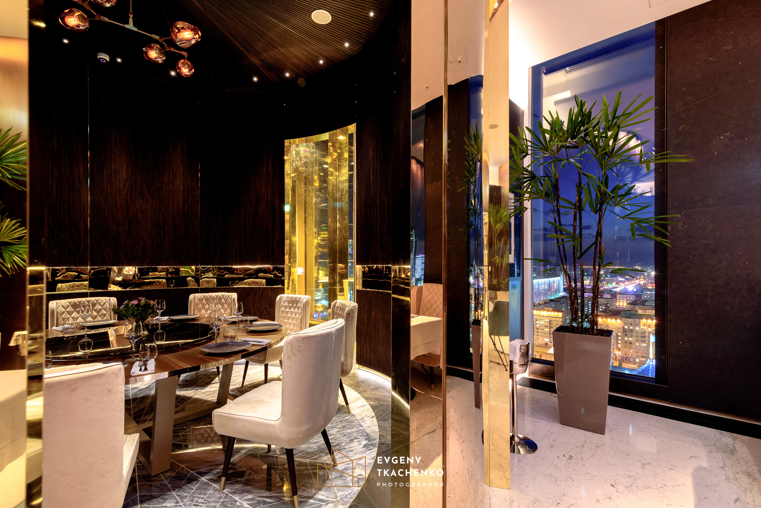 Ресторан «Selfie». Архитектурный и интерьерный фотограф в Казахстане