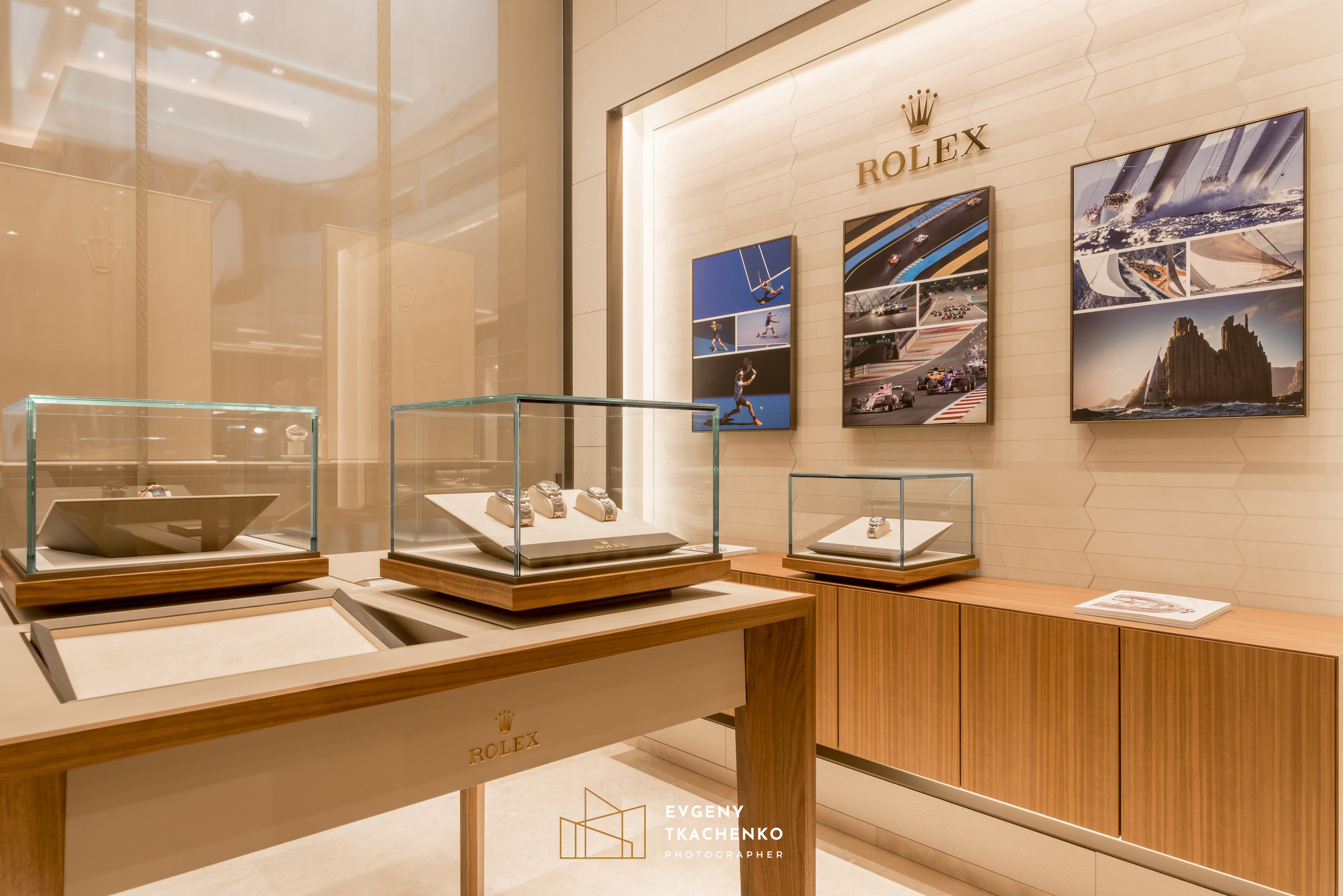 Шоу-рум «Rolex» в Talan Galery. Архитектурный и интерьерный фотограф в Казахстане