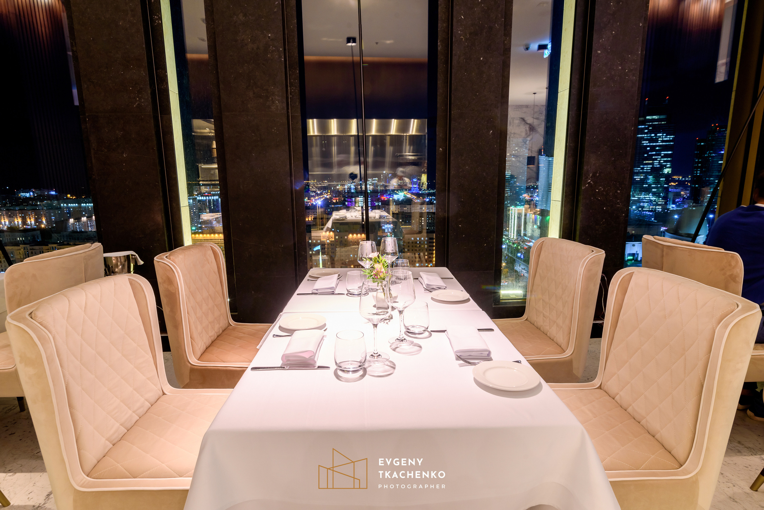 Ресторан «Selfie». Архитектурный и интерьерный фотограф в Казахстане