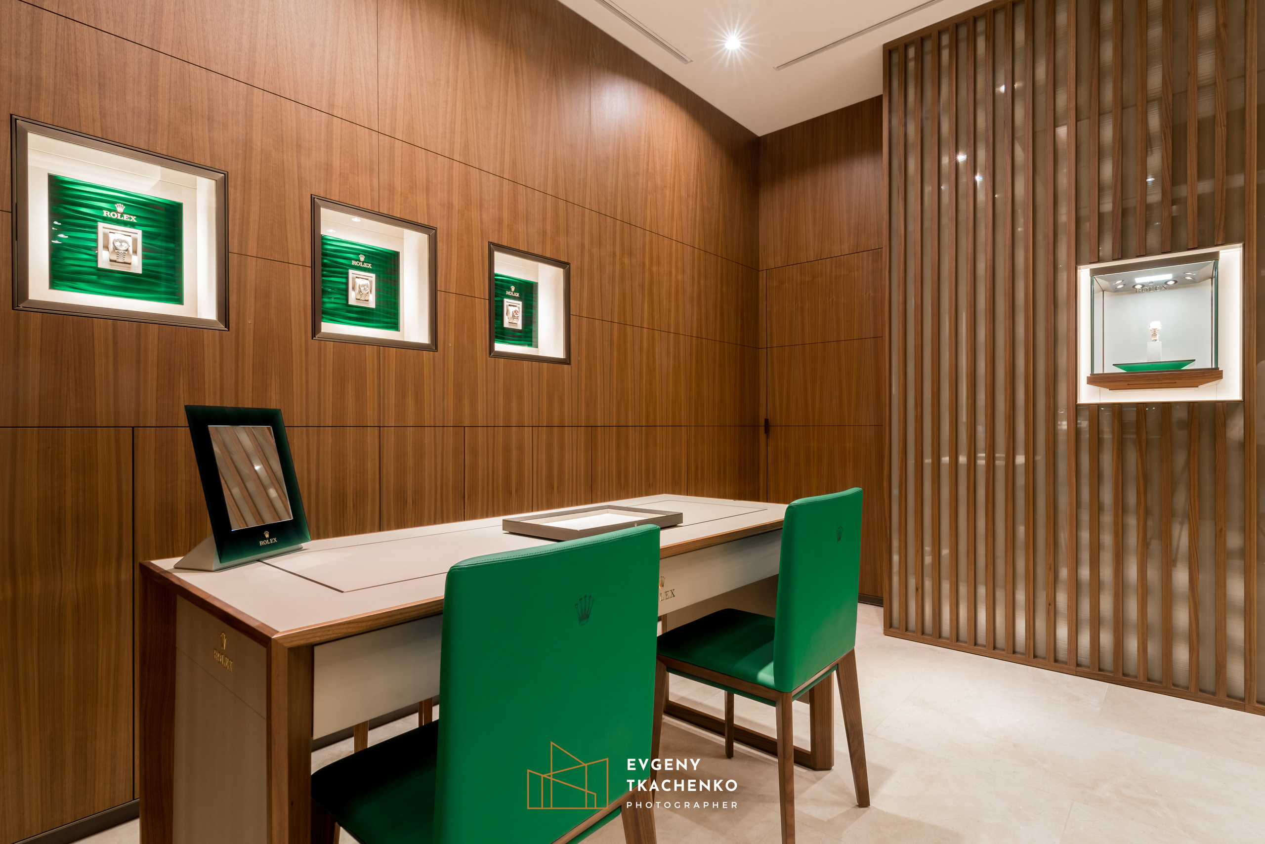 Шоу-рум «Rolex» в Talan Galery. Архитектурный и интерьерный фотограф в Казахстане