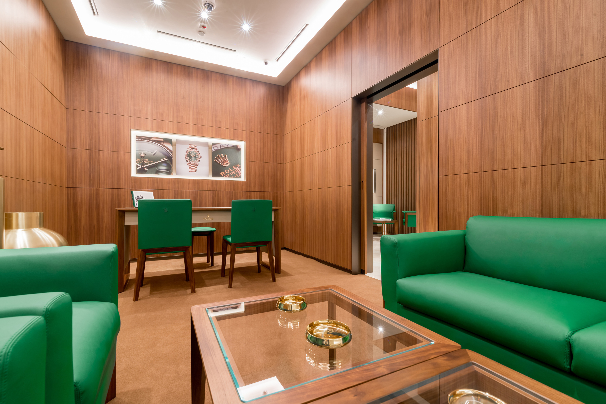 Шоу-рум «Rolex» в Talan Galery. Архитектурный и интерьерный фотограф в Казахстане