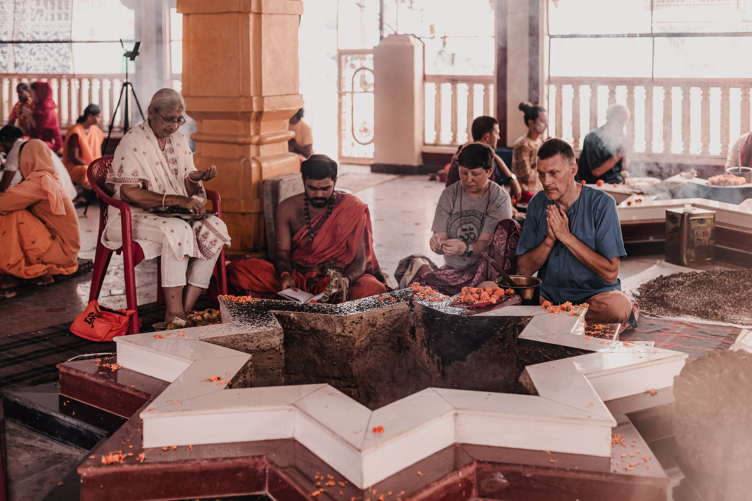 Navaratri yajna at Devraha Baba Ji ashram. Мариам Багдасарян