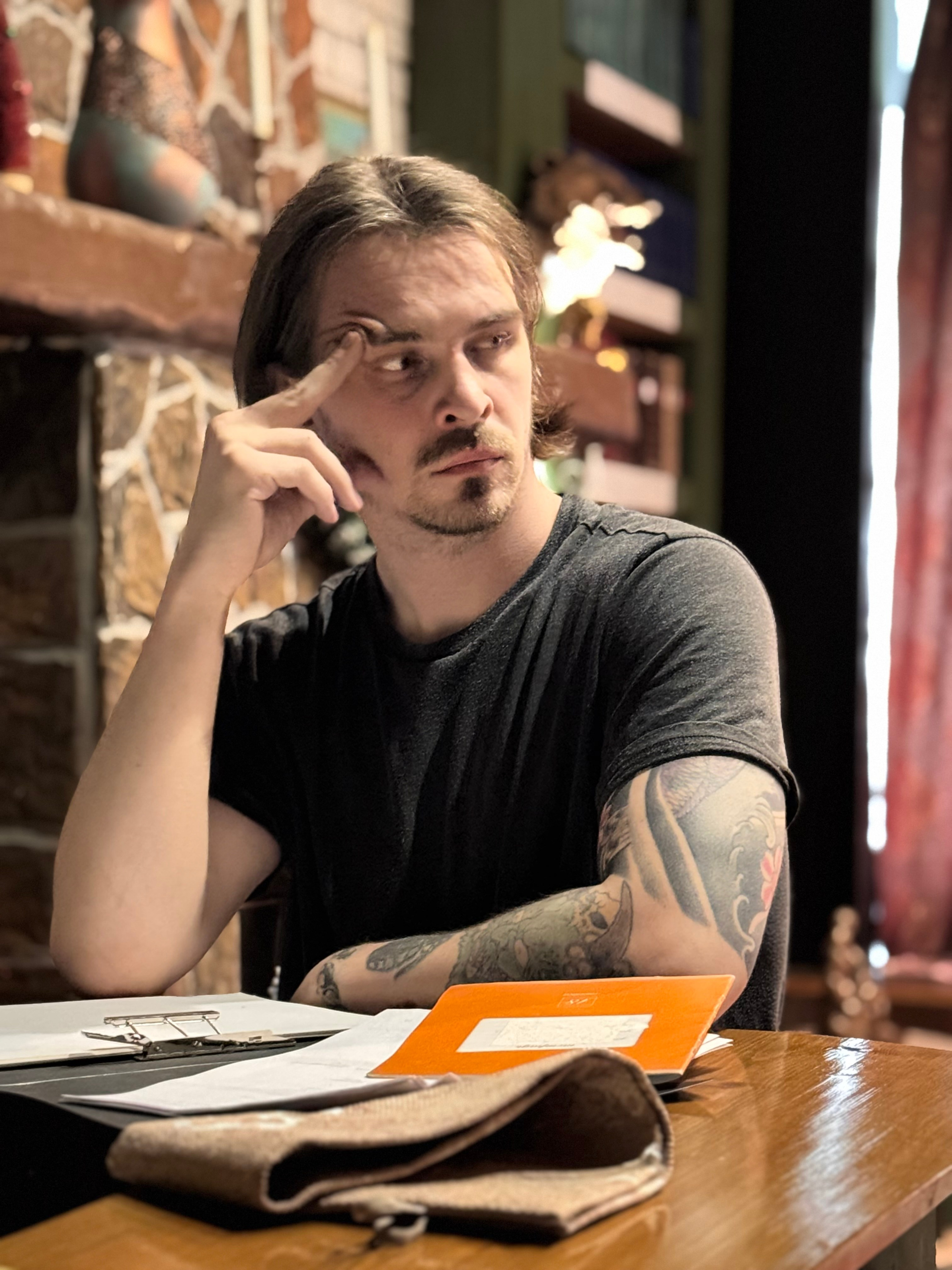 Режиссер Арсений Ганчуков, полный метр «Московские твари». Фотограф, оператор и рилсмейкер в Москве — Ася Палагута