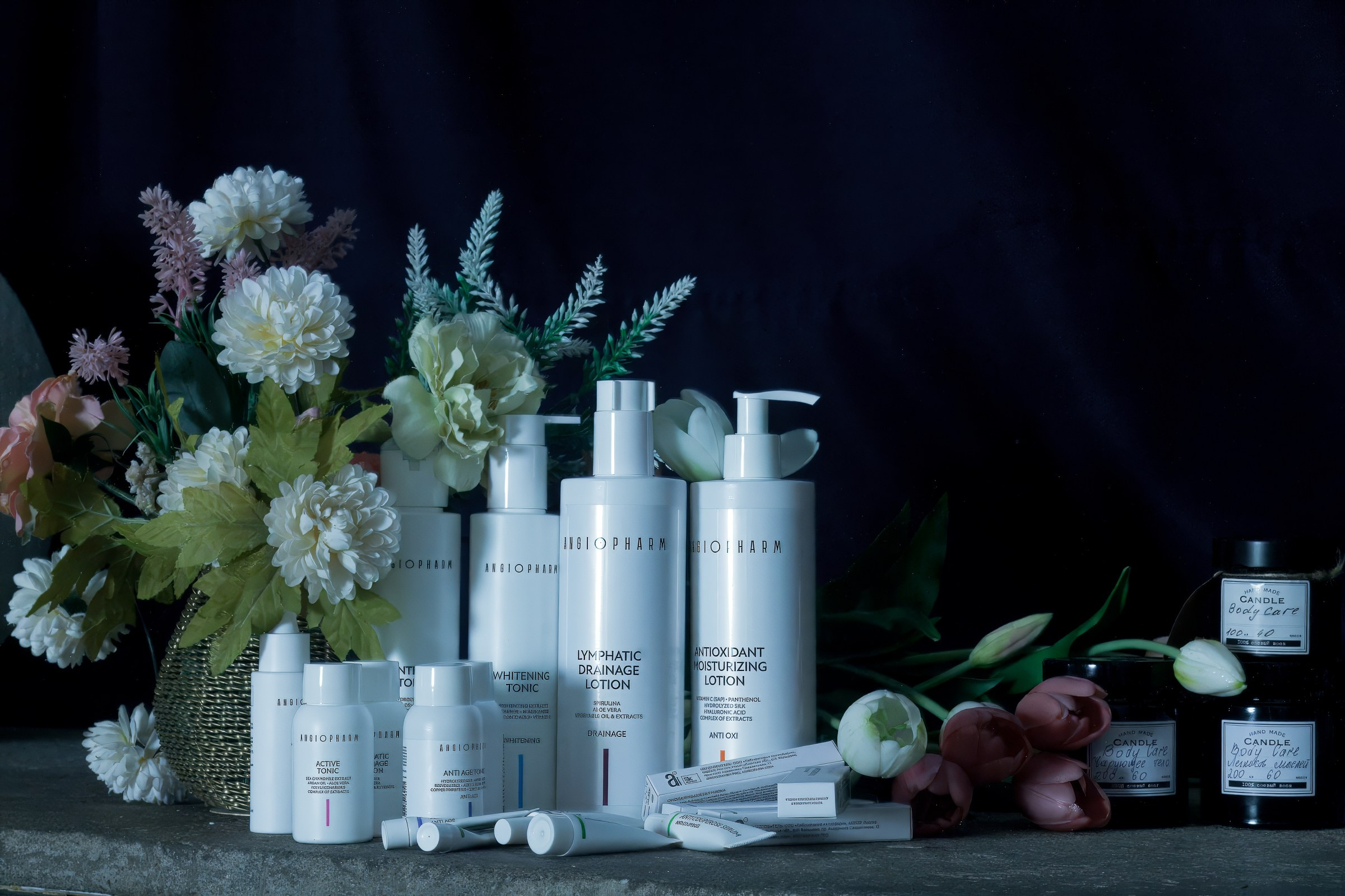 Полина и Вика. Бунгало в Москве.Аренда Бунгало в Мск