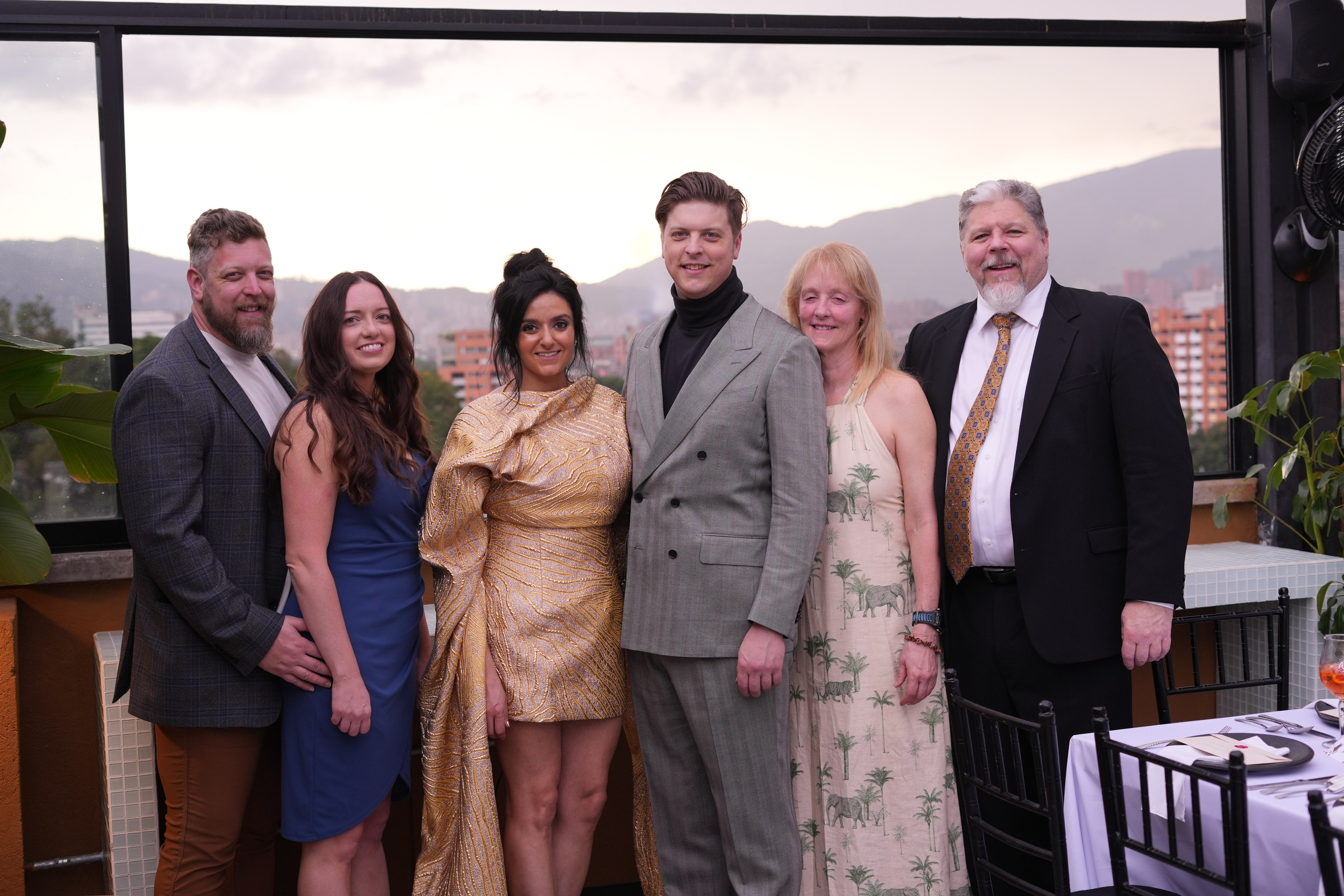 Olivia and Zack / 1 wedding day. Wedding Photographer in Barcelona and Medellin