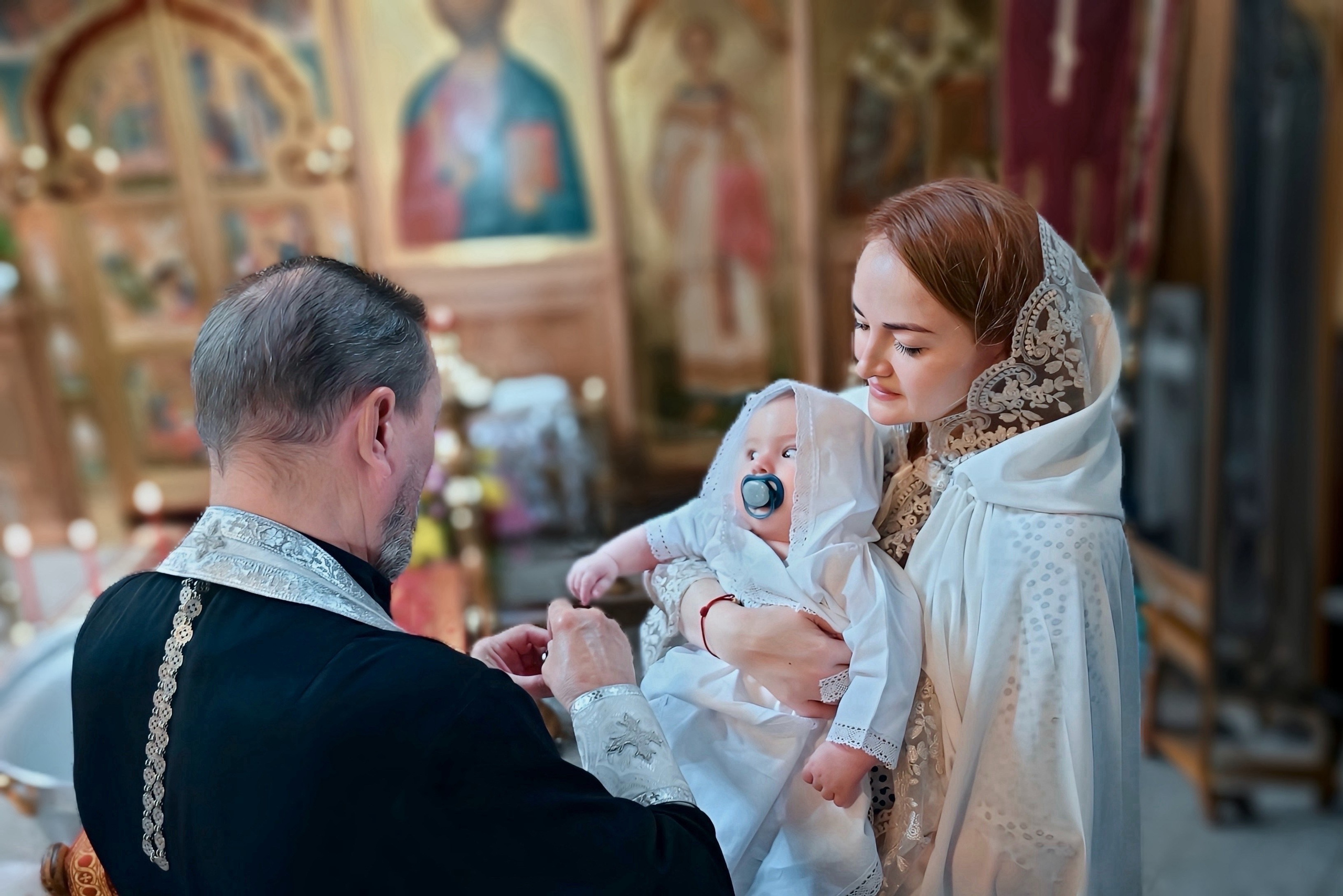 Крещение мама Лилия. Семейный и детский фотограф Москва