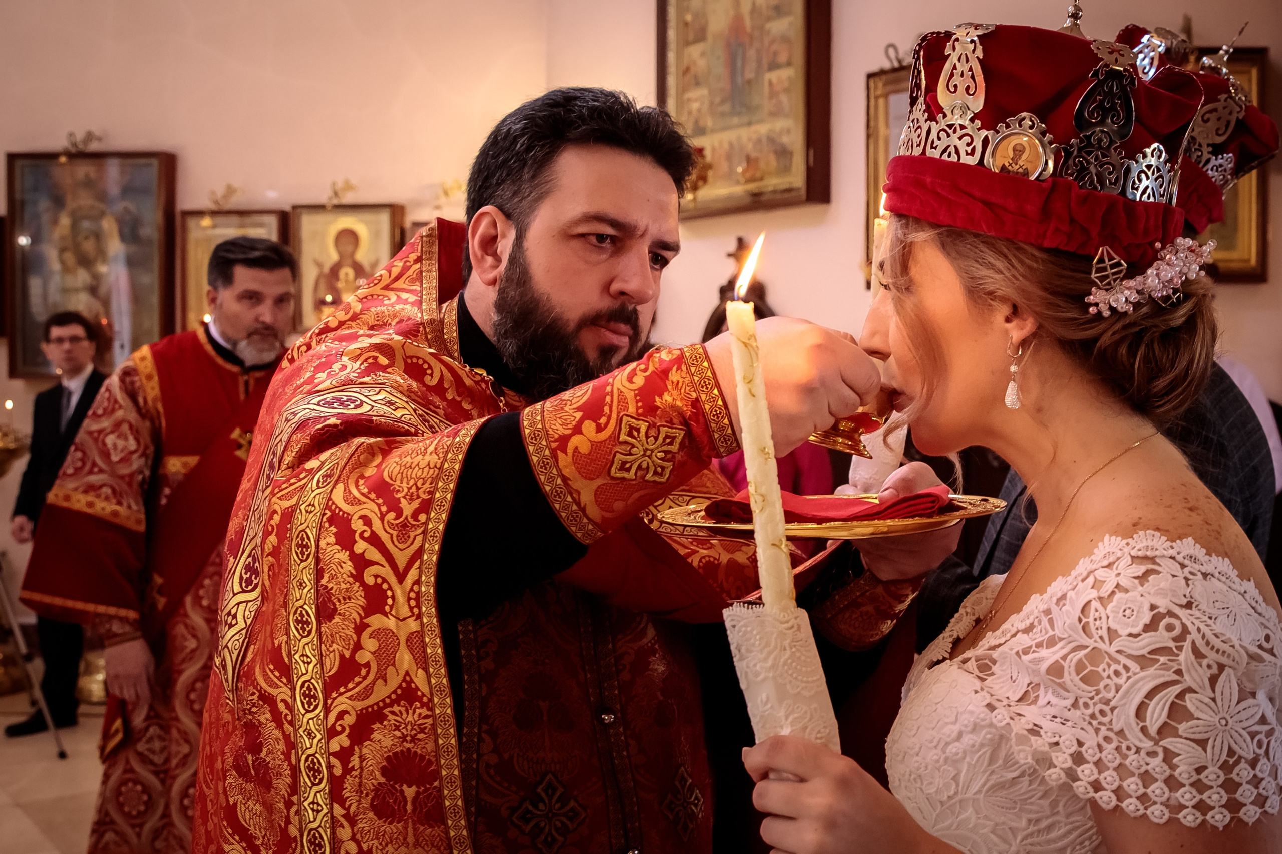 Фотограф на венчание. ФОТОГРАФ РАДОСТИ Фотосессия в студии СПб. Портретный фотограф — Юрий Торлопов