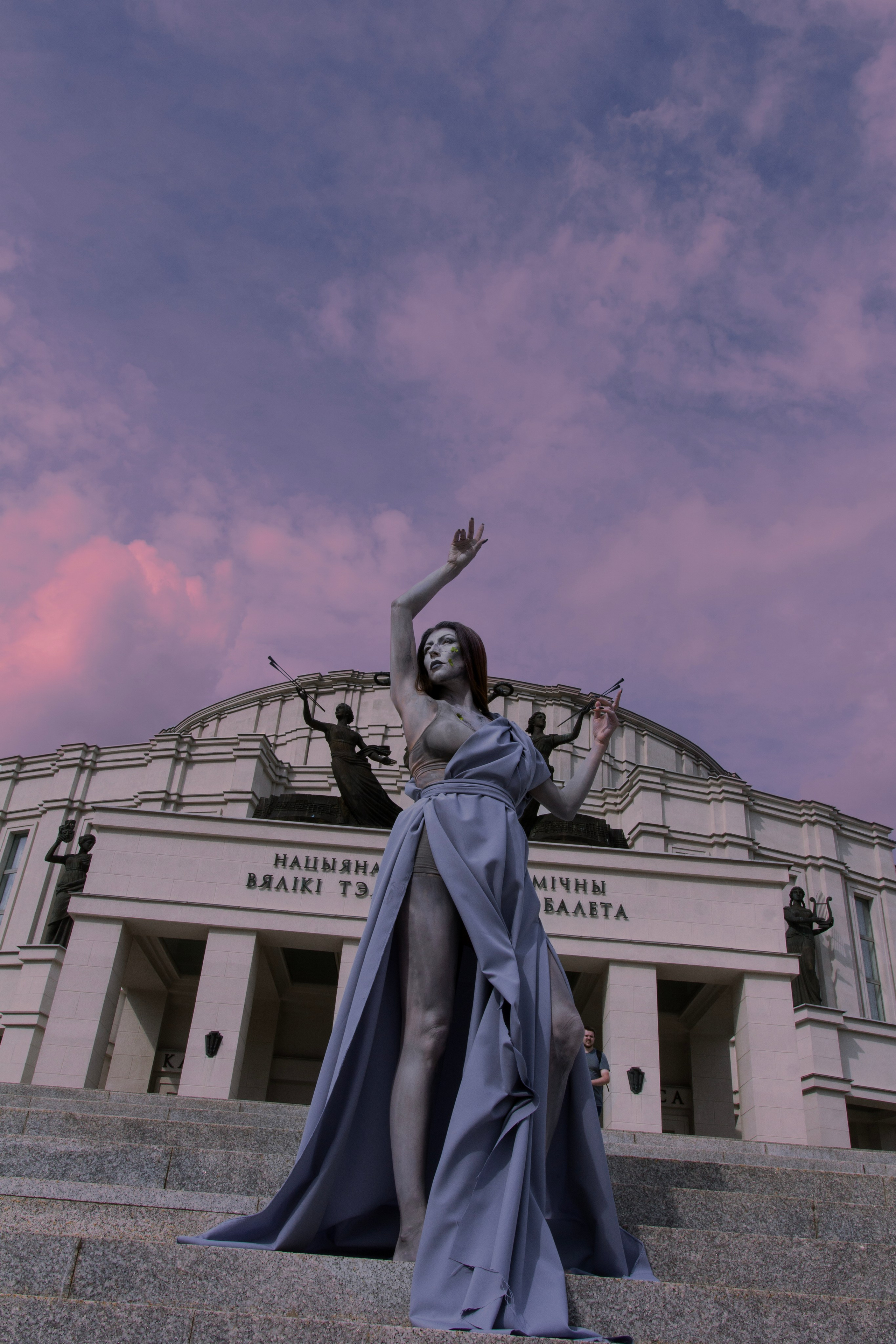 Минская статуя