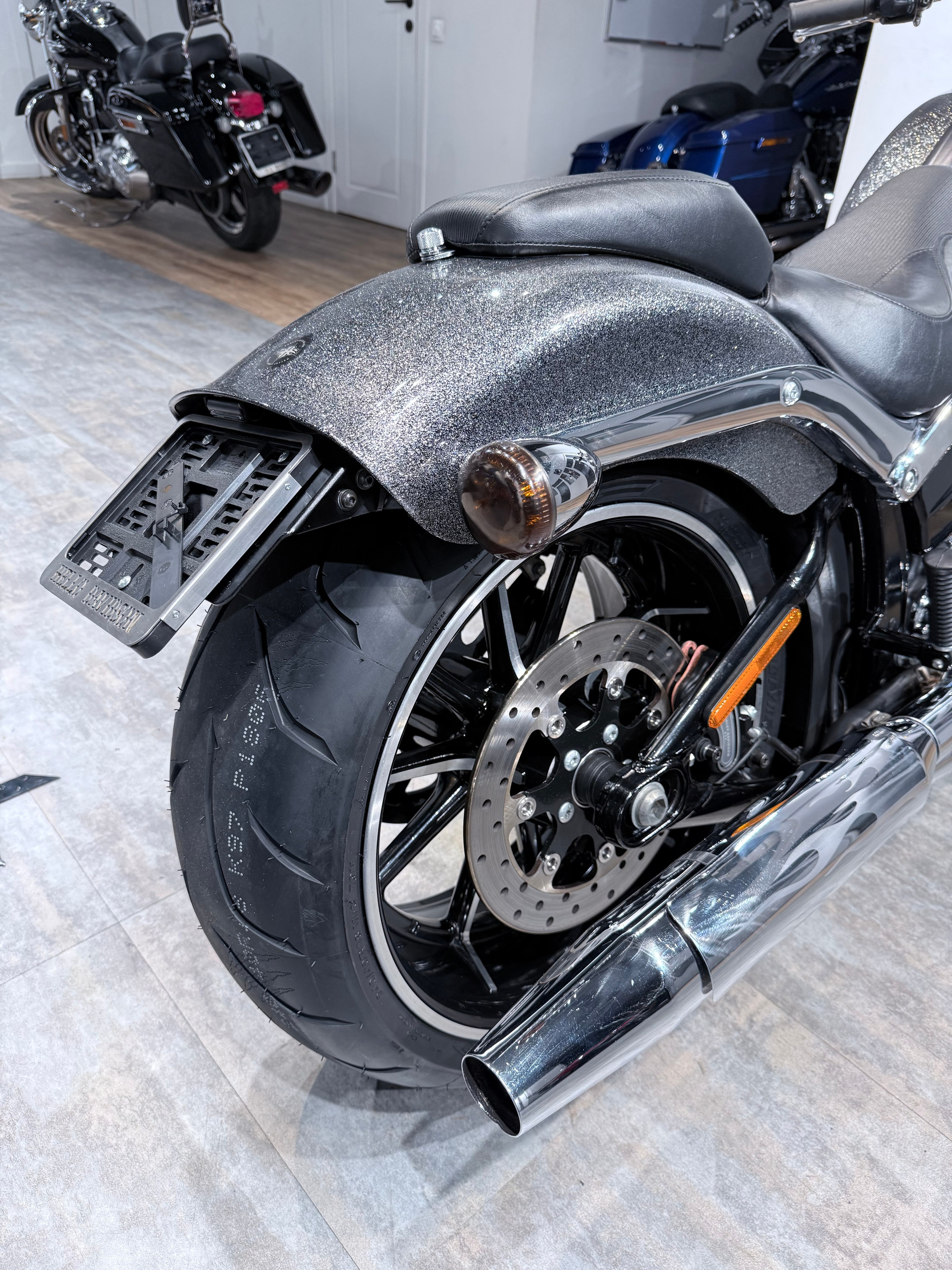 Купить Harley-Davidson Breakout ABS Hard Candy Custom (Softail/Dyna) — подробнее на сайте. Hello Davidson, Москва. Только хорошие мотоциклы…