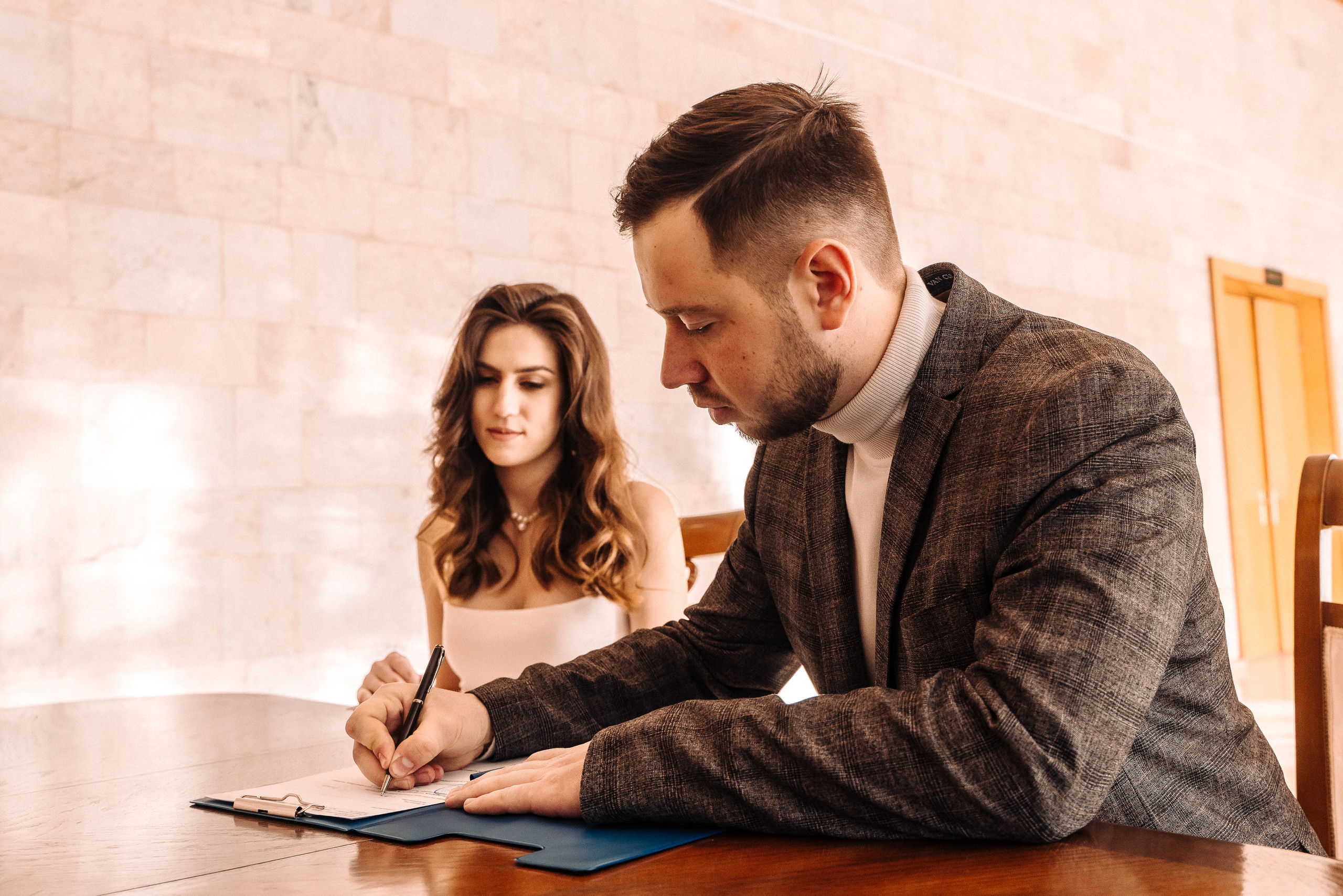 Юлия и Руслан. Ваш личный фотограф в Волгограде и области