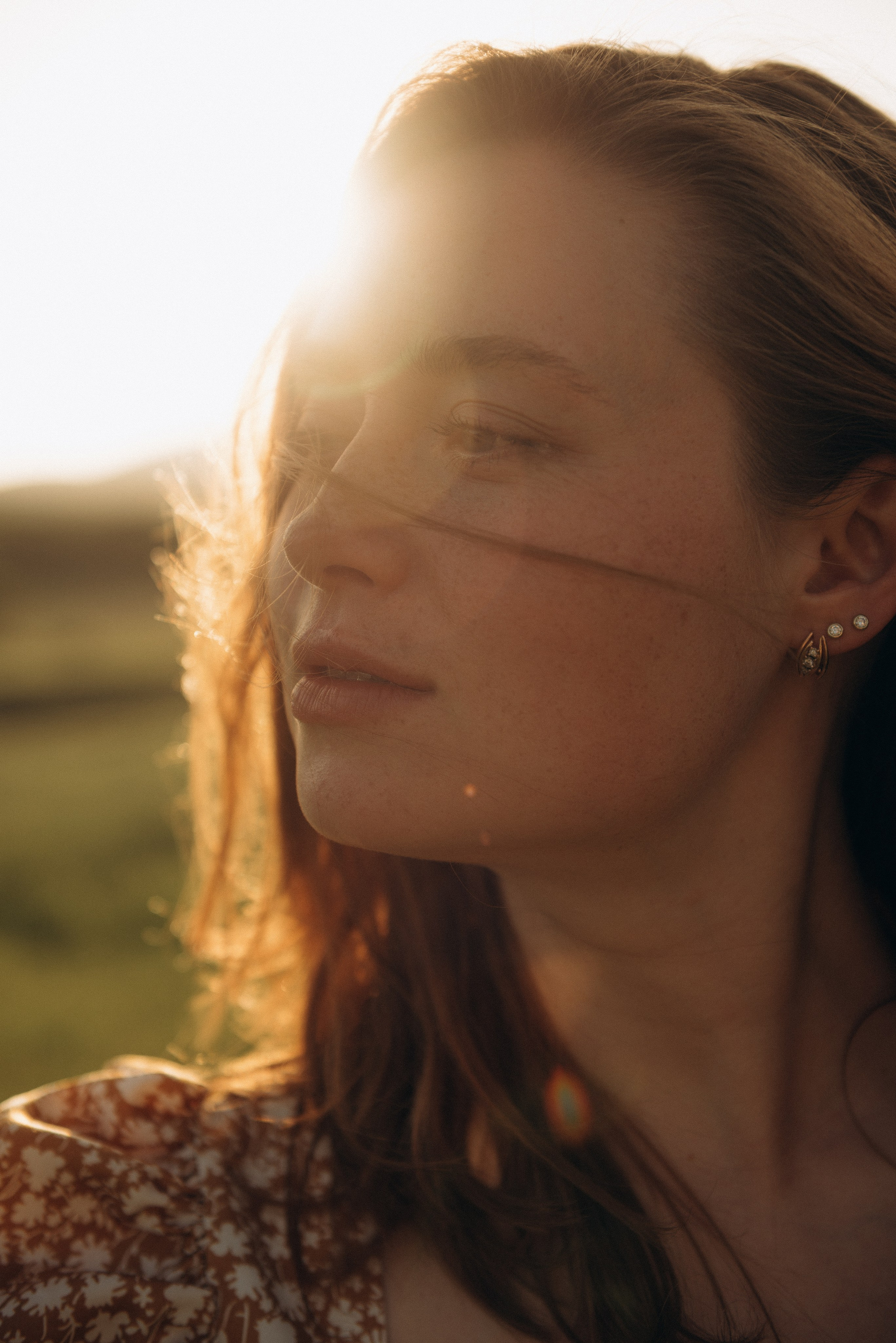 Маша в поле люпинов. Ирина Метелица фотограф на Шикотане