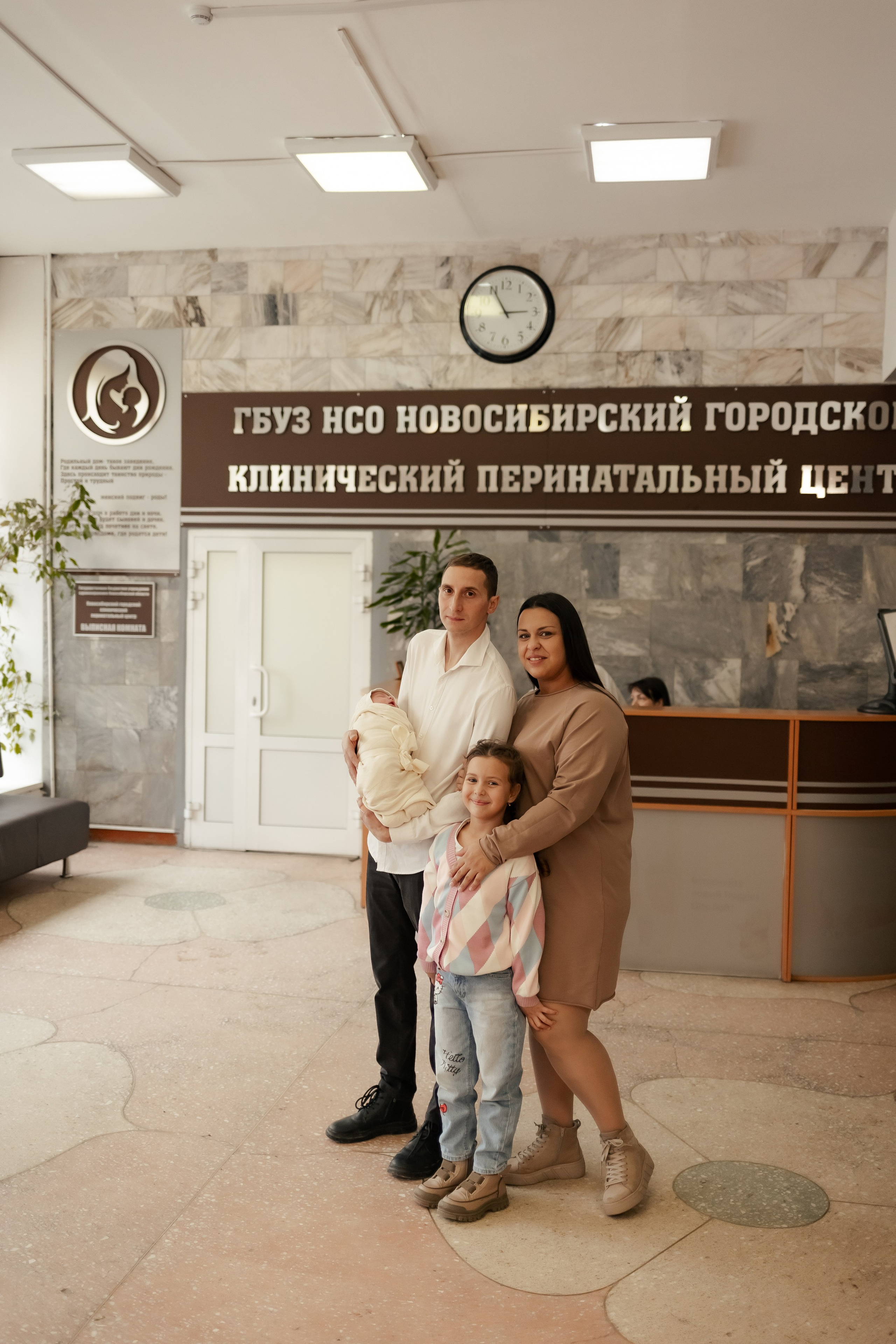 Репортаж (лофт и роддом). Фотограф на первый годик, семейный и детский фотограф в Новосибирске