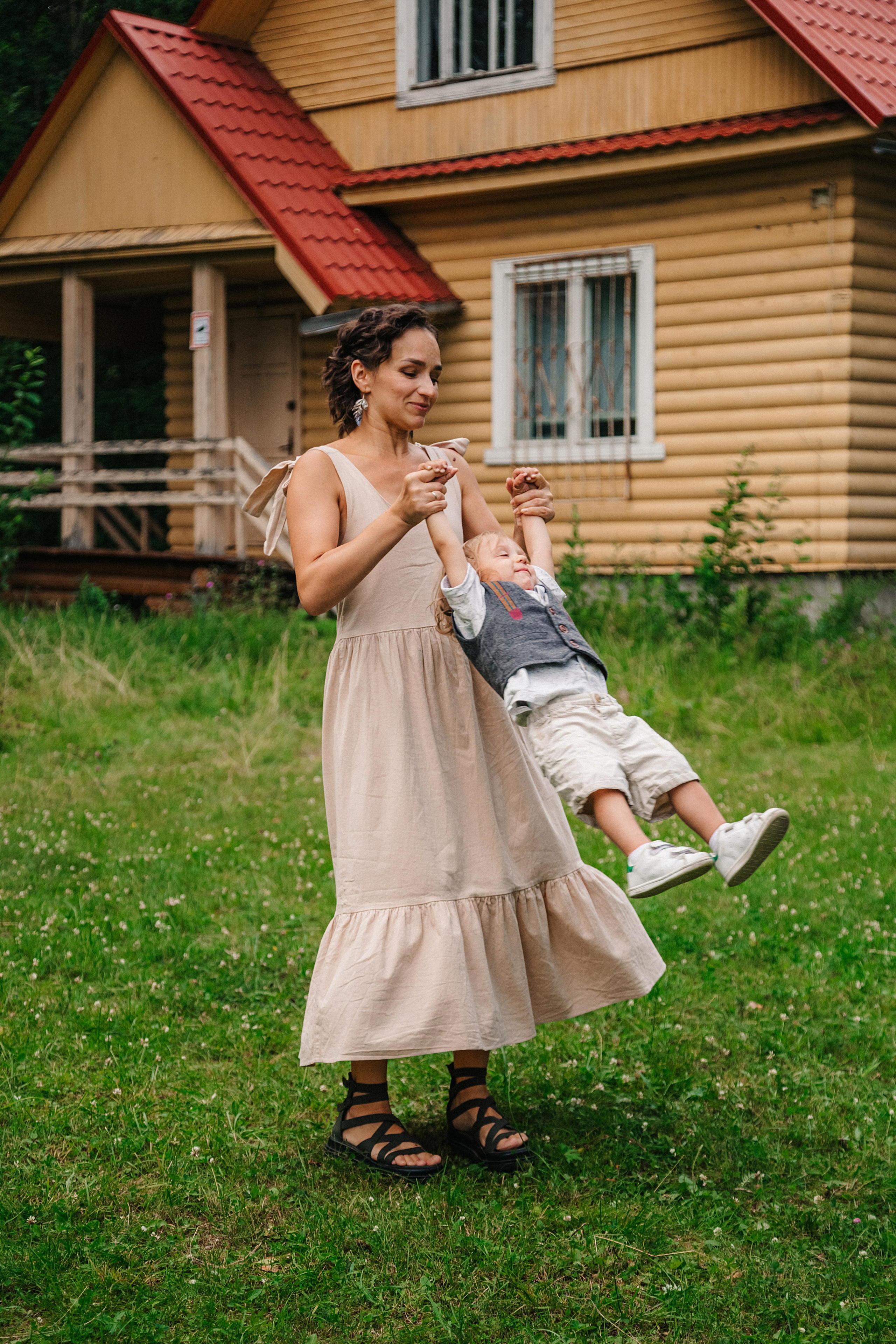 С козлятами. Семейный фотограф Любовь Саркеева