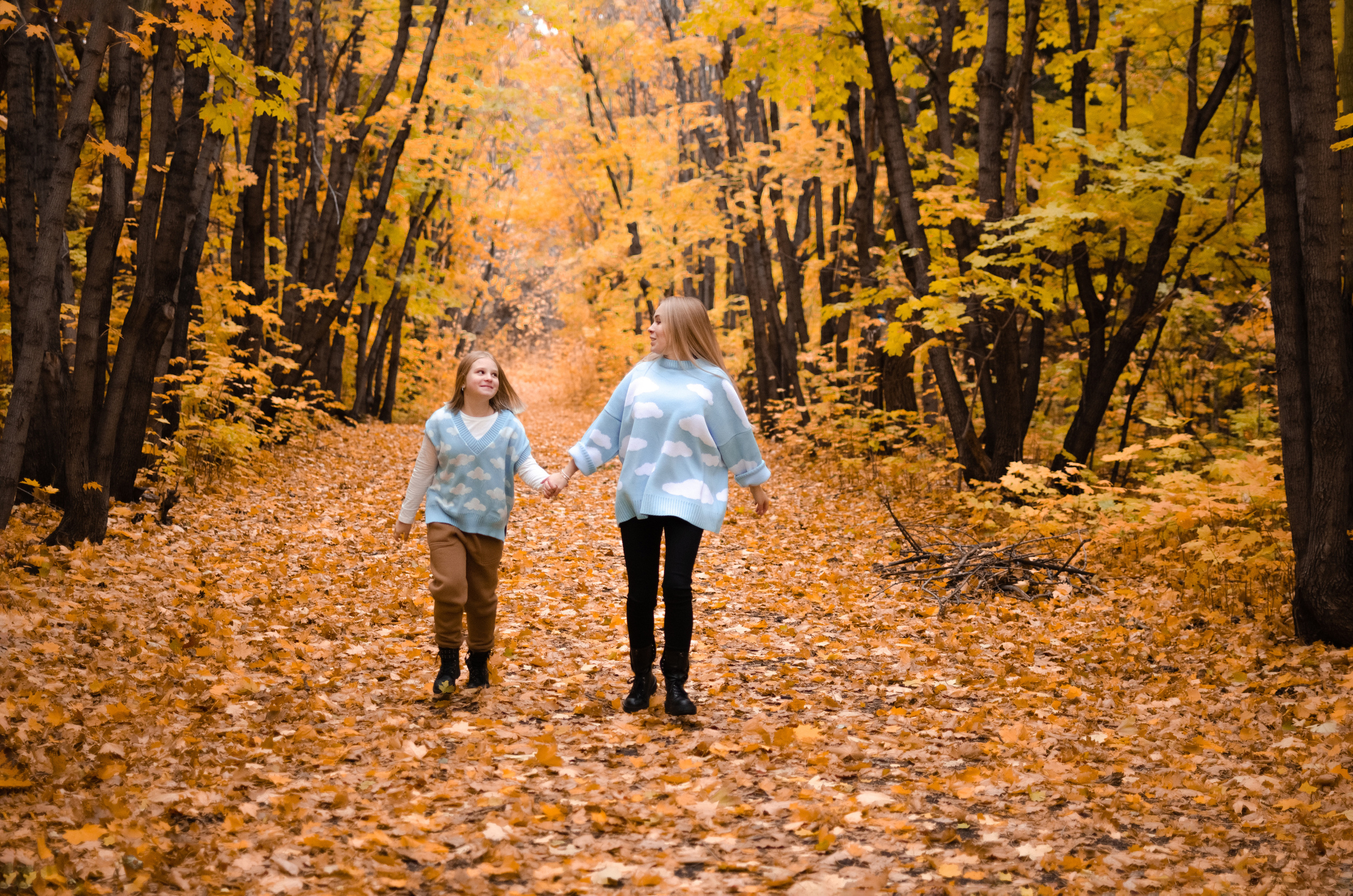 Оля и Милана. Фотограф Астана. Индивидуальные, парные и семейные фотосессии