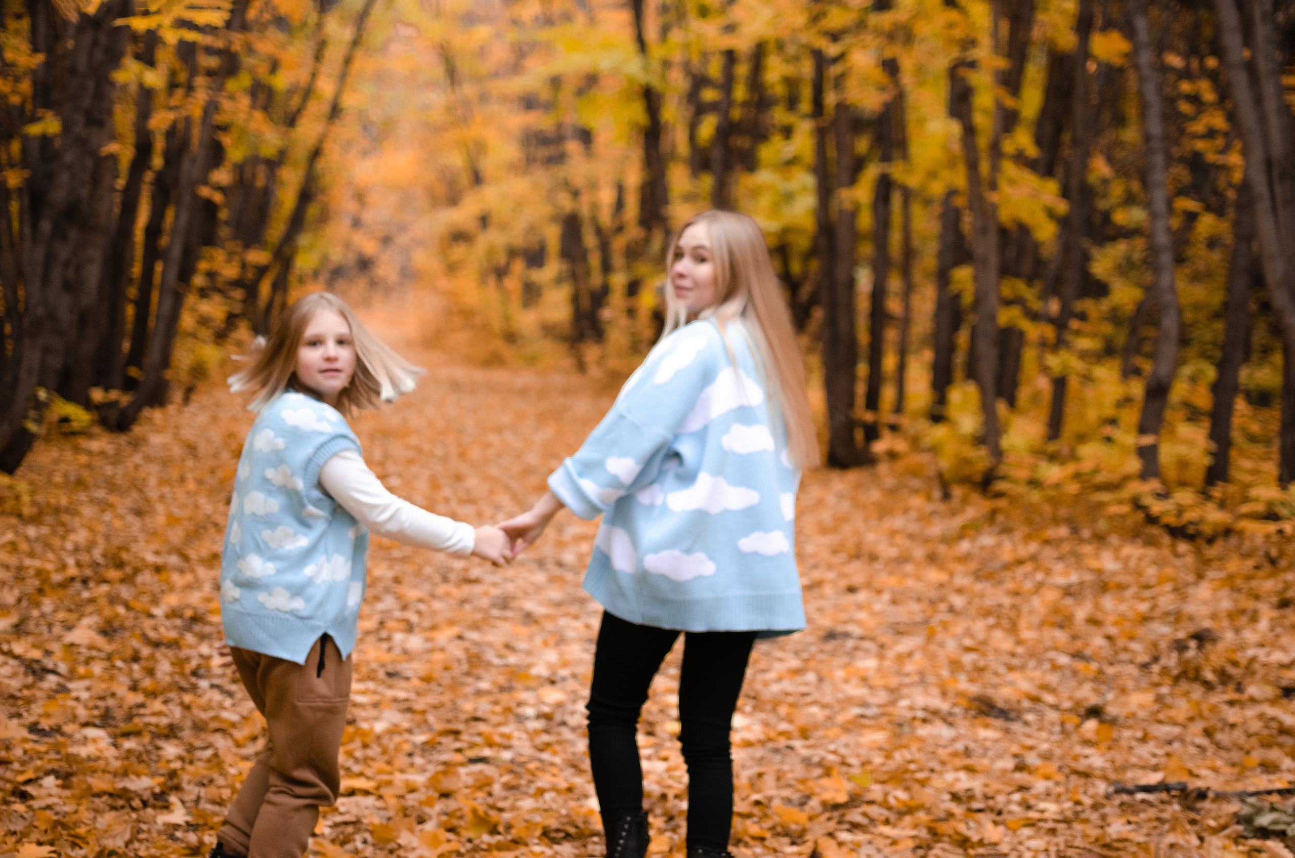 Оля и Милана. Фотограф Астана. Индивидуальные, парные и семейные фотосессии