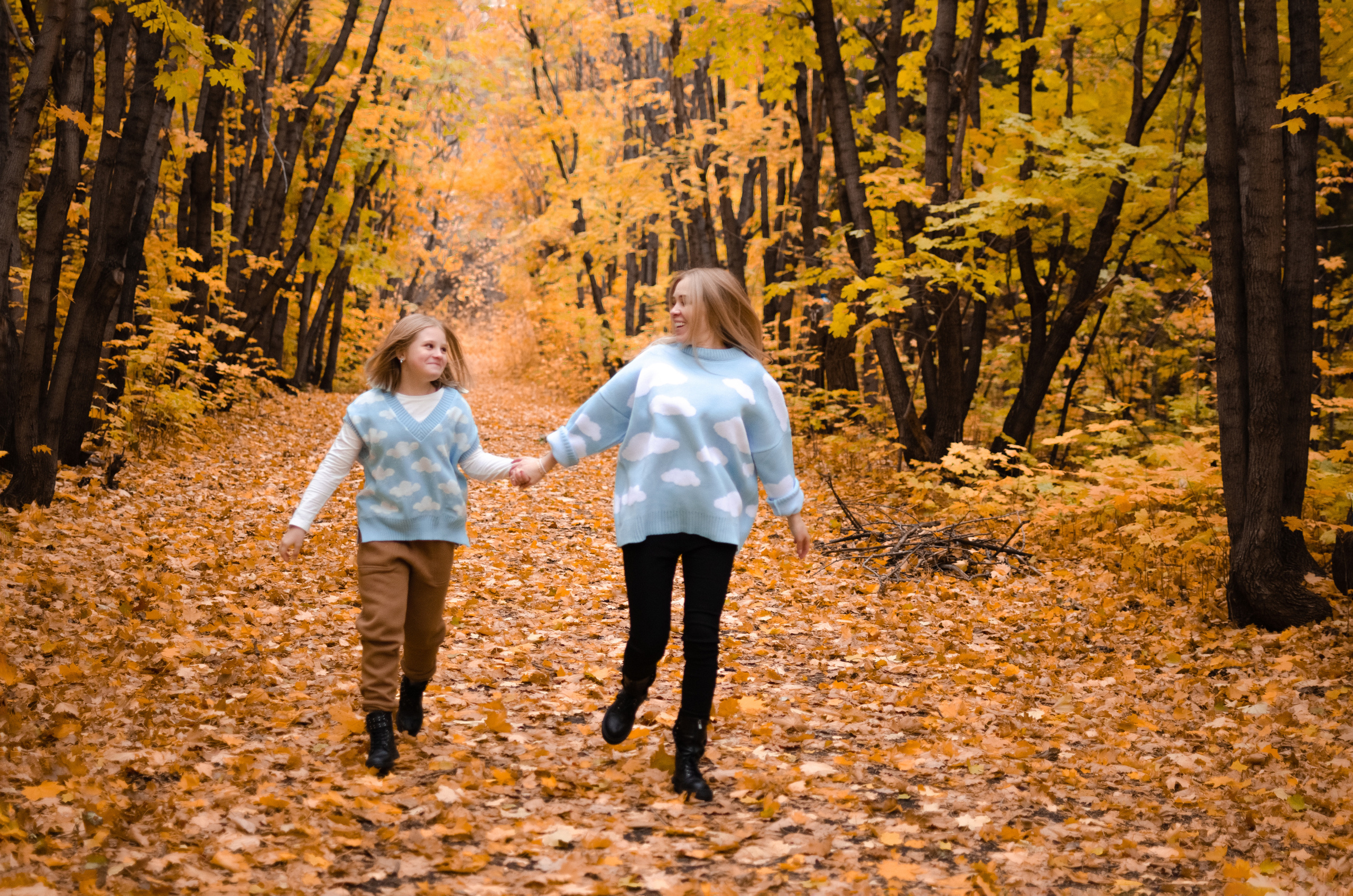 Оля и Милана. Фотограф Астана. Индивидуальные, парные и семейные фотосессии