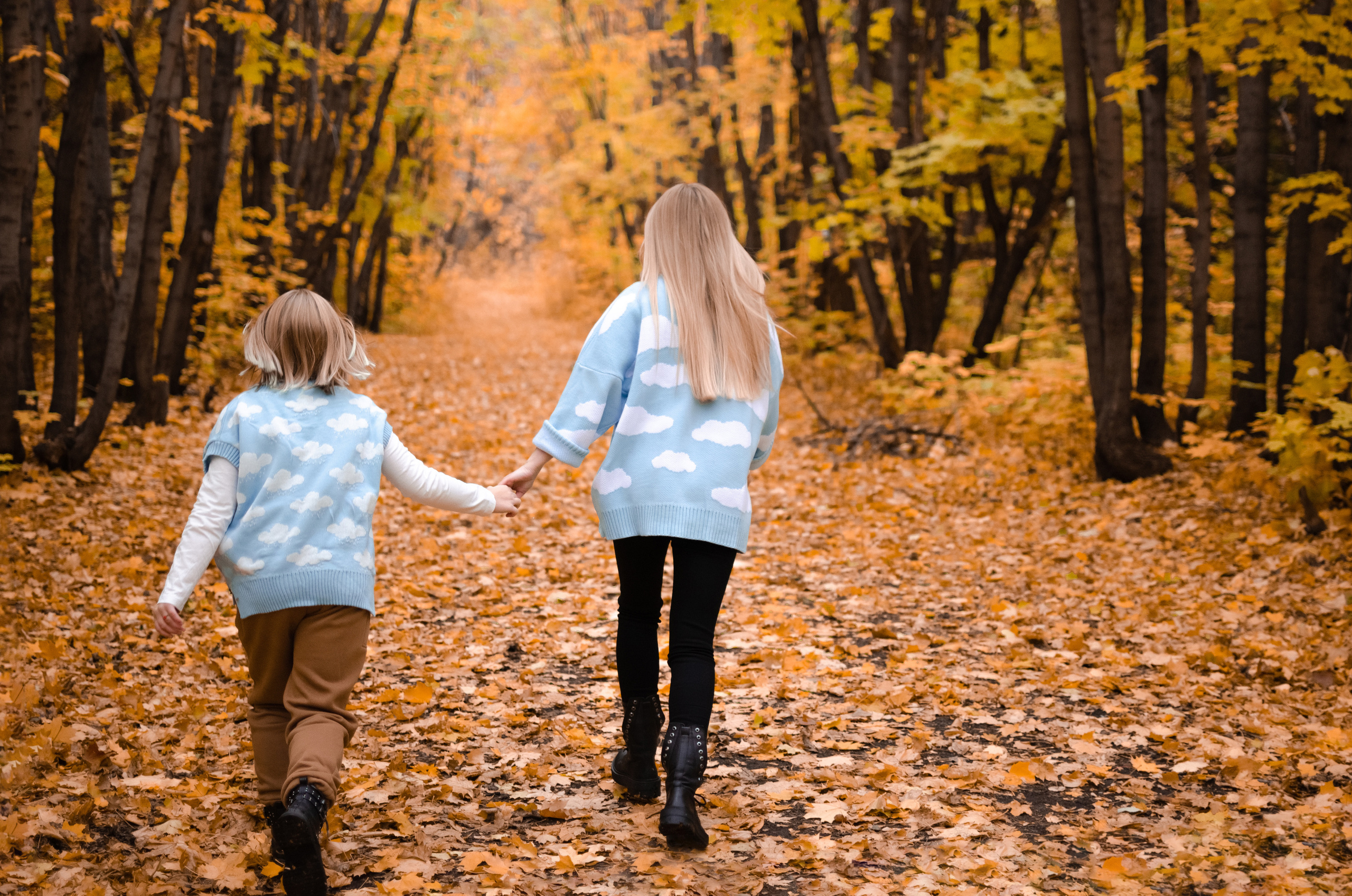 Оля и Милана. Фотограф Астана. Индивидуальные, парные и семейные фотосессии