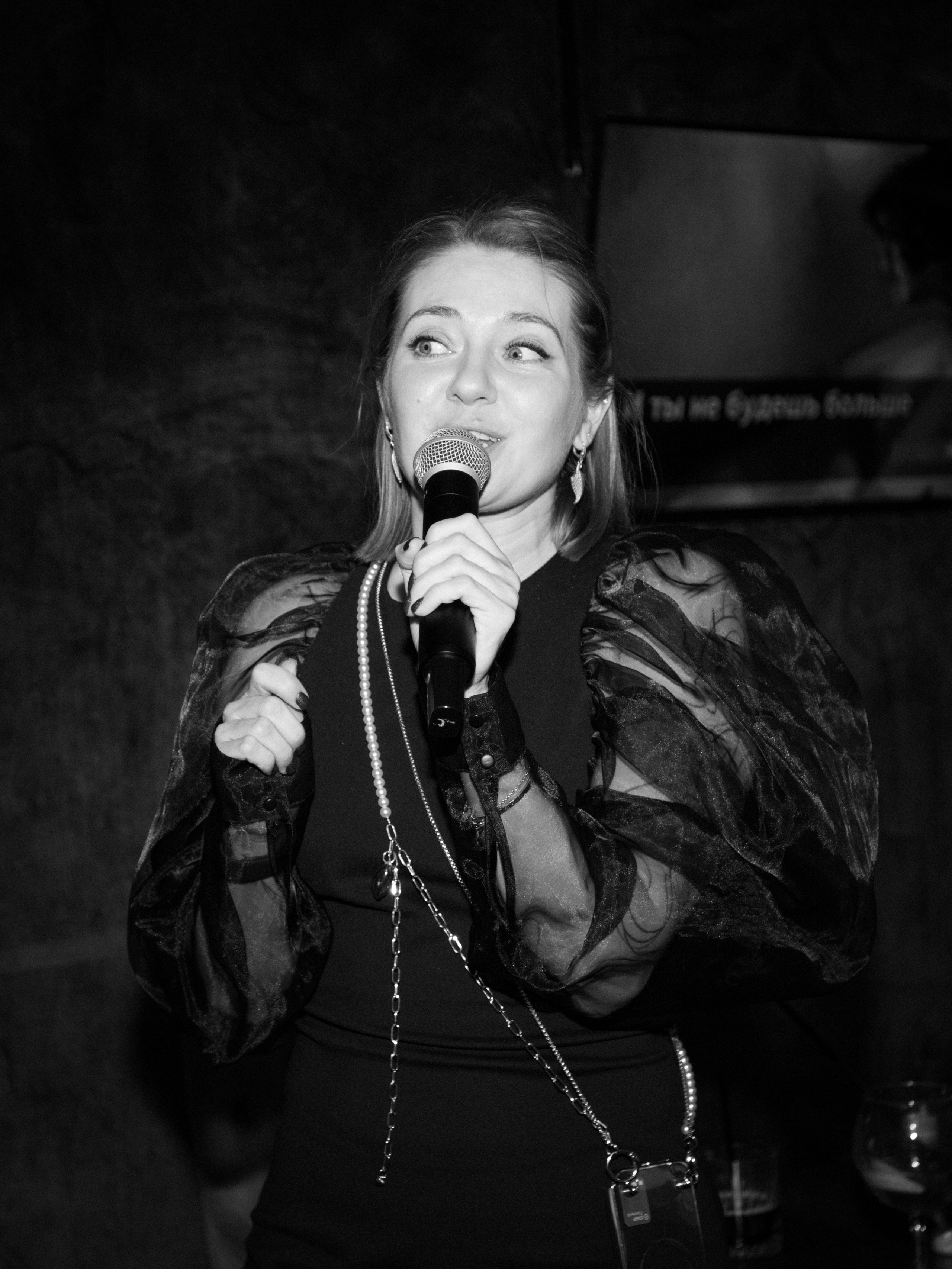 Репортажка из кальян-бара. Свадебный и семейный фотограф в Москве Мила Широких