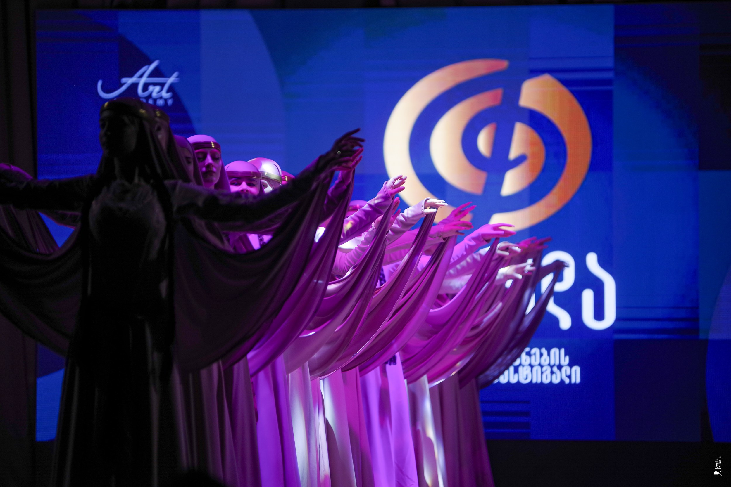 Танцы в Хоби. Портретный фотограф Денис Милютин