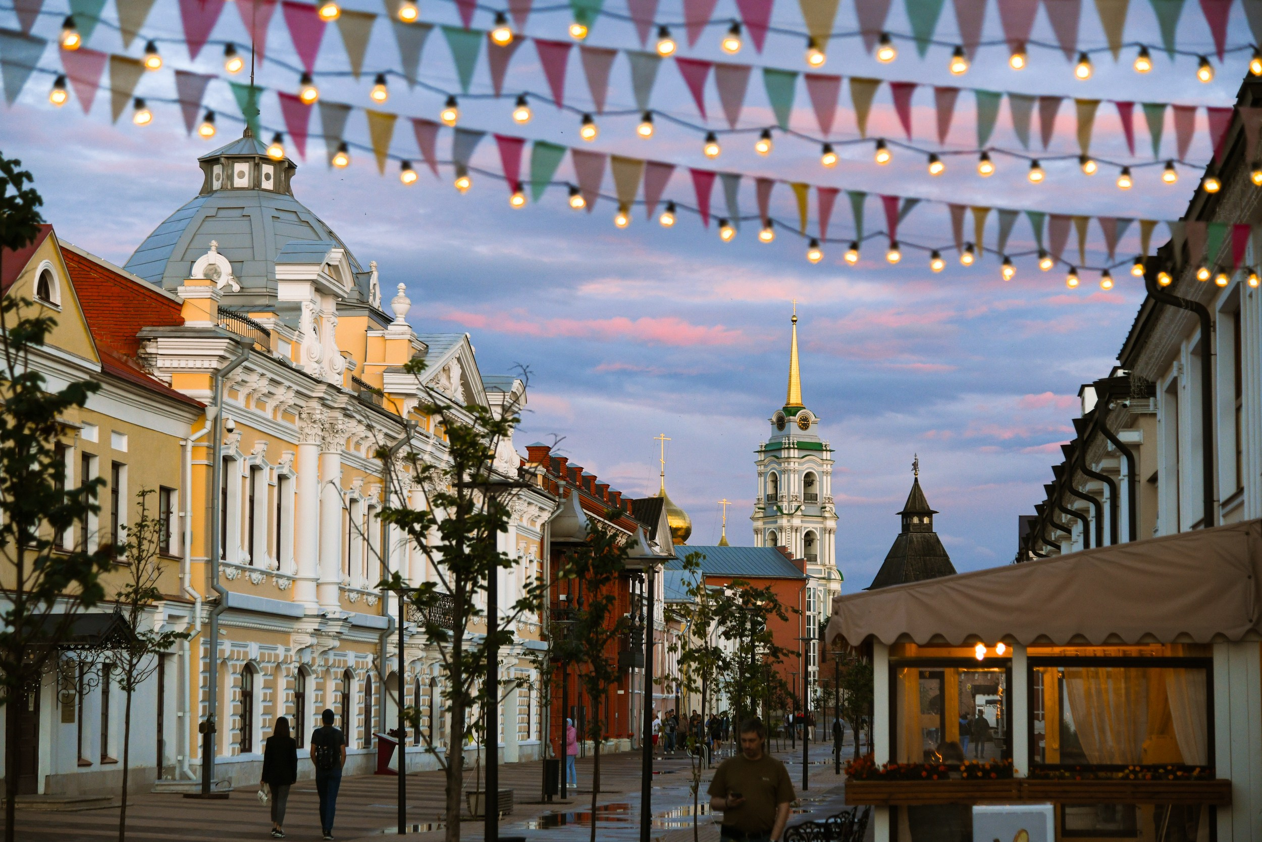 Улица Металлистов, лето