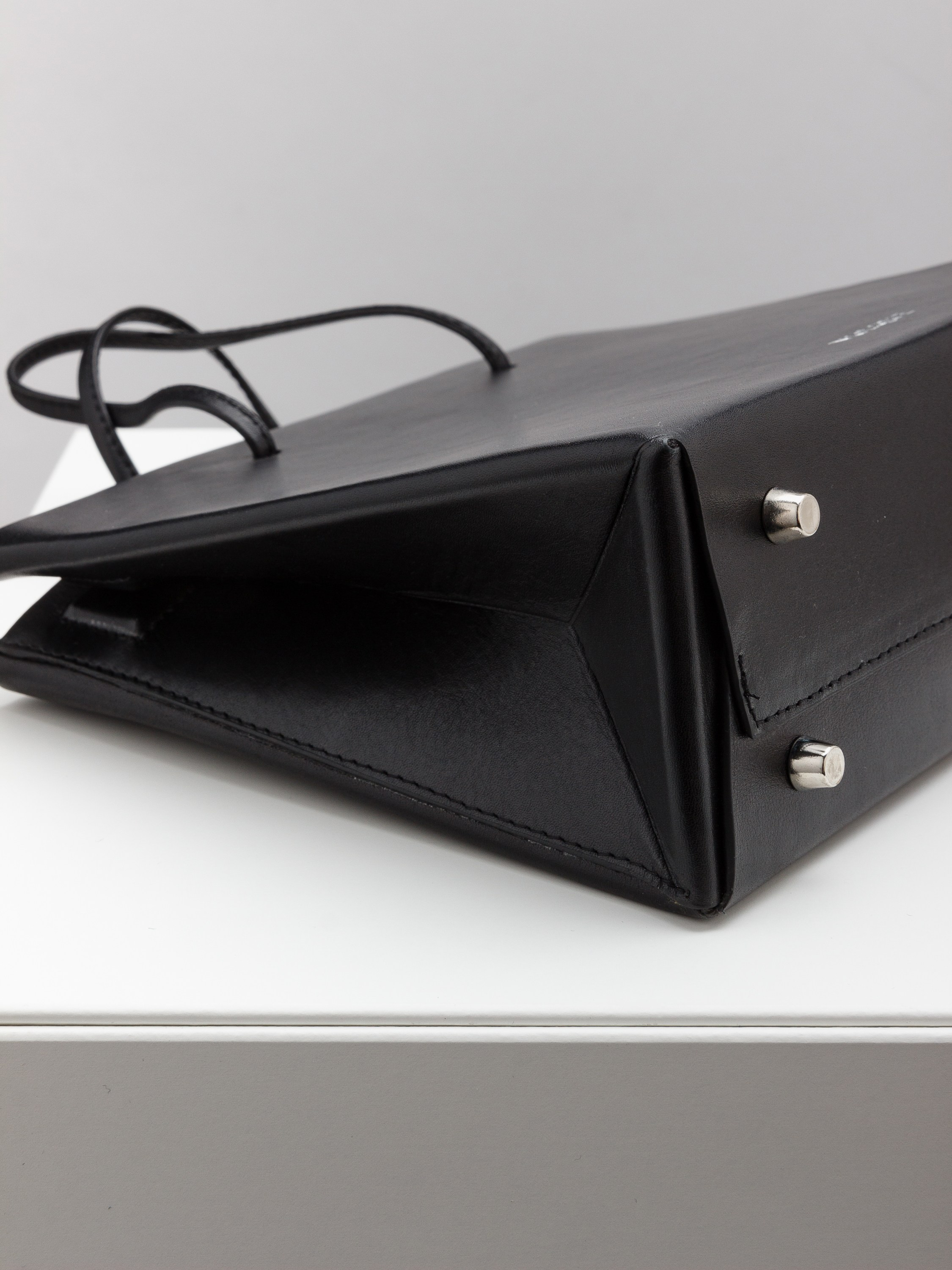 Фотосъёмка сумок и кошельков для маркетплейсов. Профессиональный фотограф в Санкт-Петербурге. Сергей Пушкин