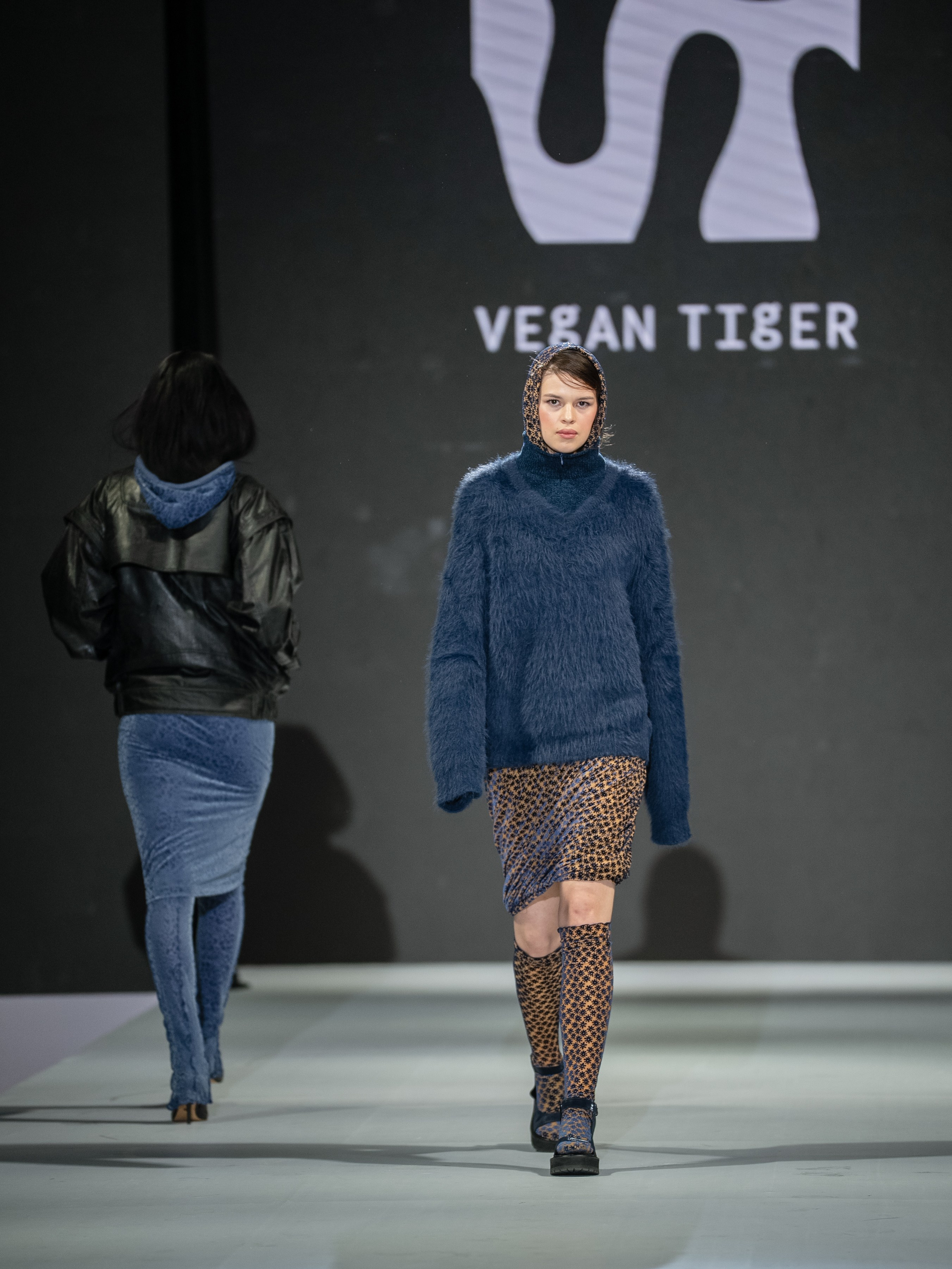 EURASIAN FASHION WEEK Vegan Tiger. Сайт Алматинского НЮ АРТ, будуар и фэшн фотографа Дениса Карпенко