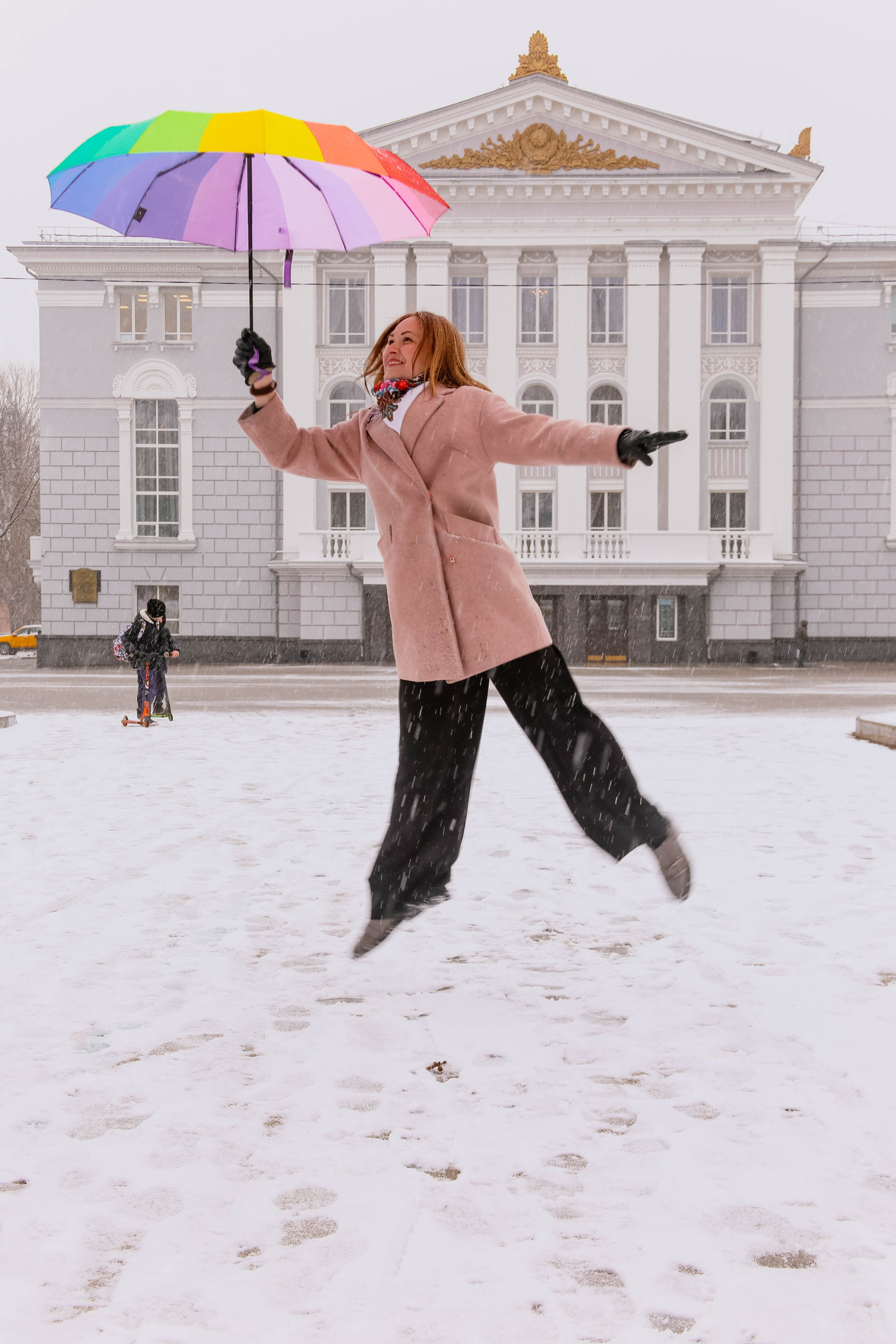 Маша с зонтиком. Фотограф Пермь. Фотосессия в фотостудии Перми и на свежем воздухе