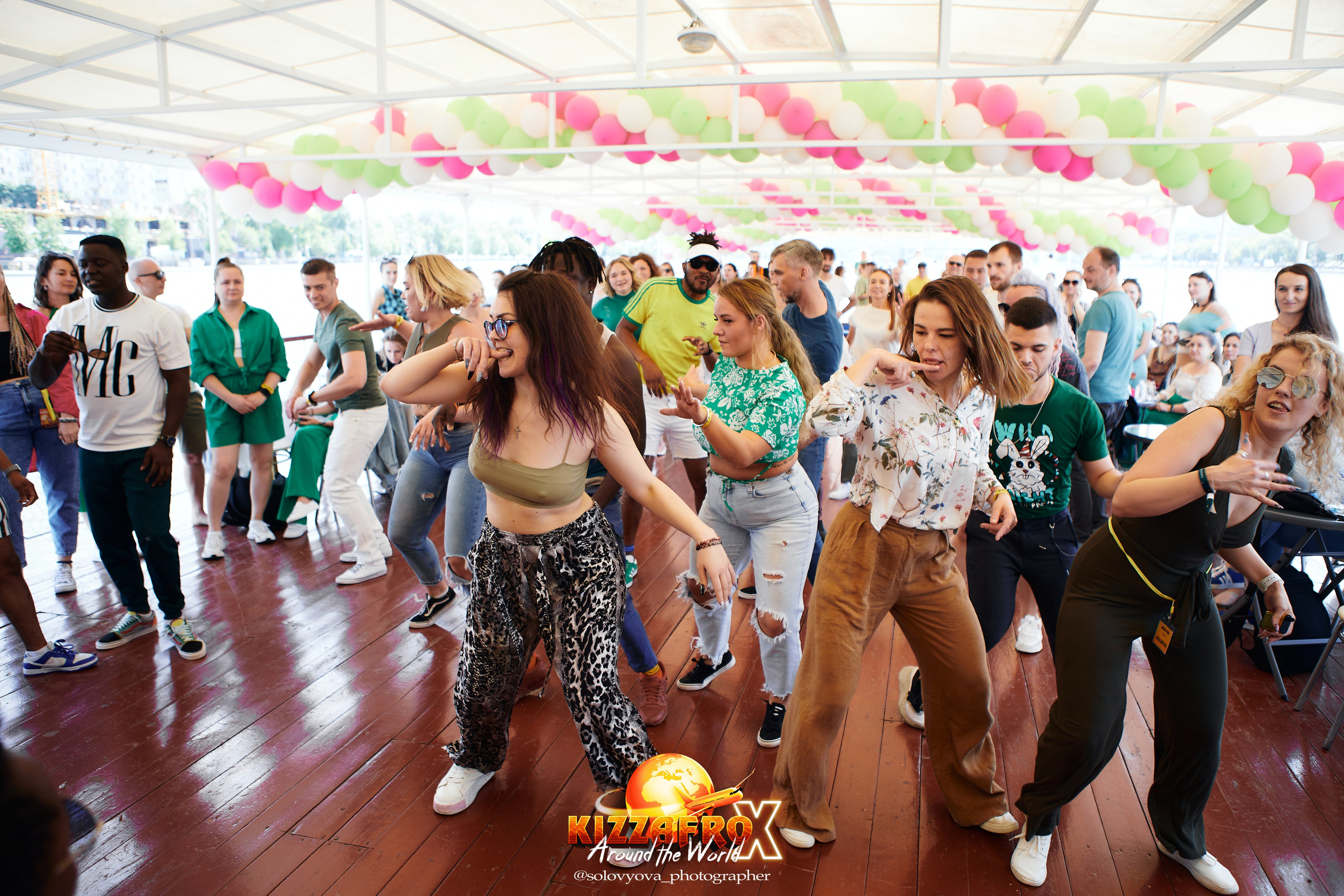 Boat party. Свадебный фотограф