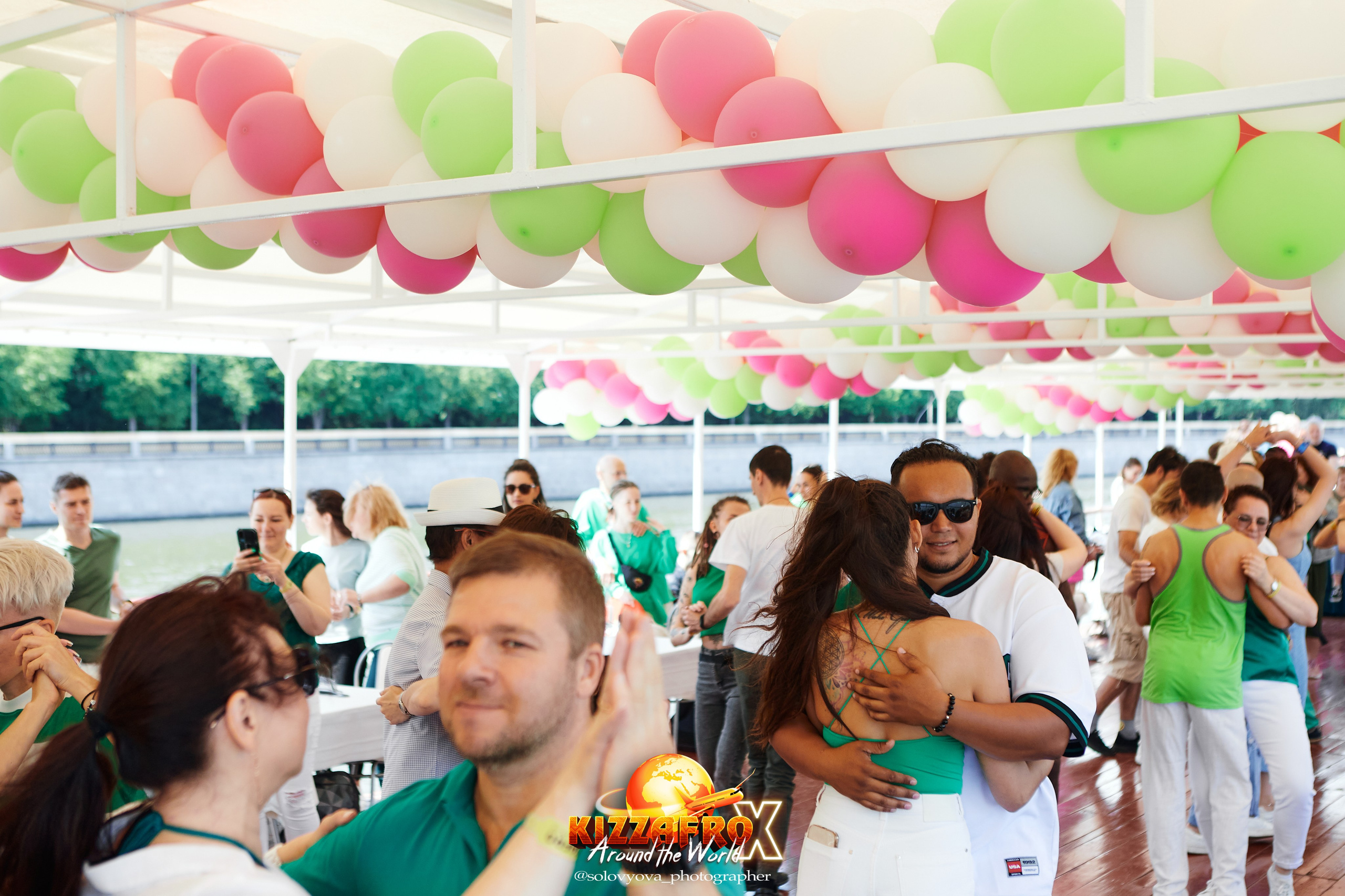 Boat party. Свадебный фотограф