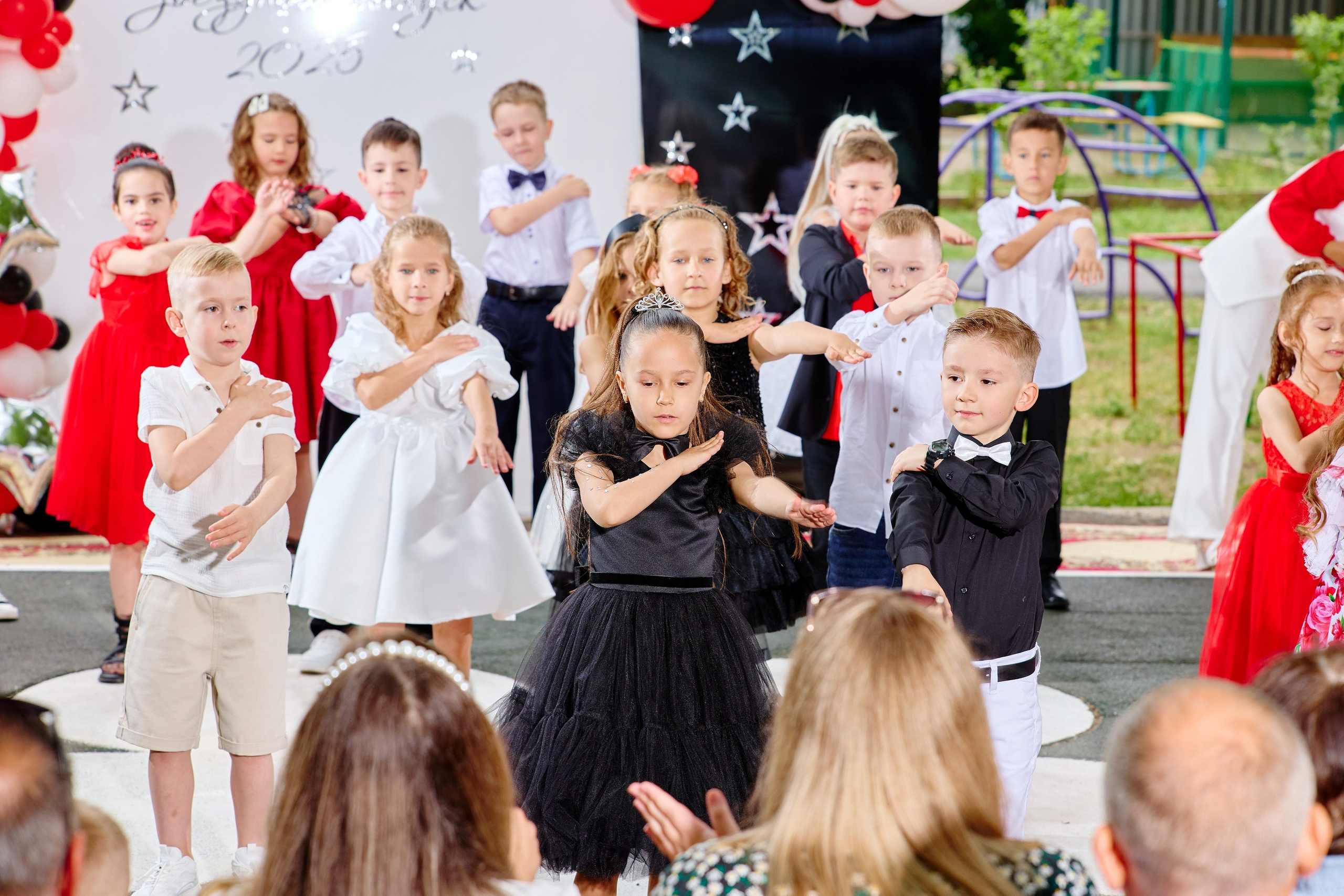 Выпускной 45 сад. Фотограф Выпускные альбомы Таганрог Сергей Коробченко