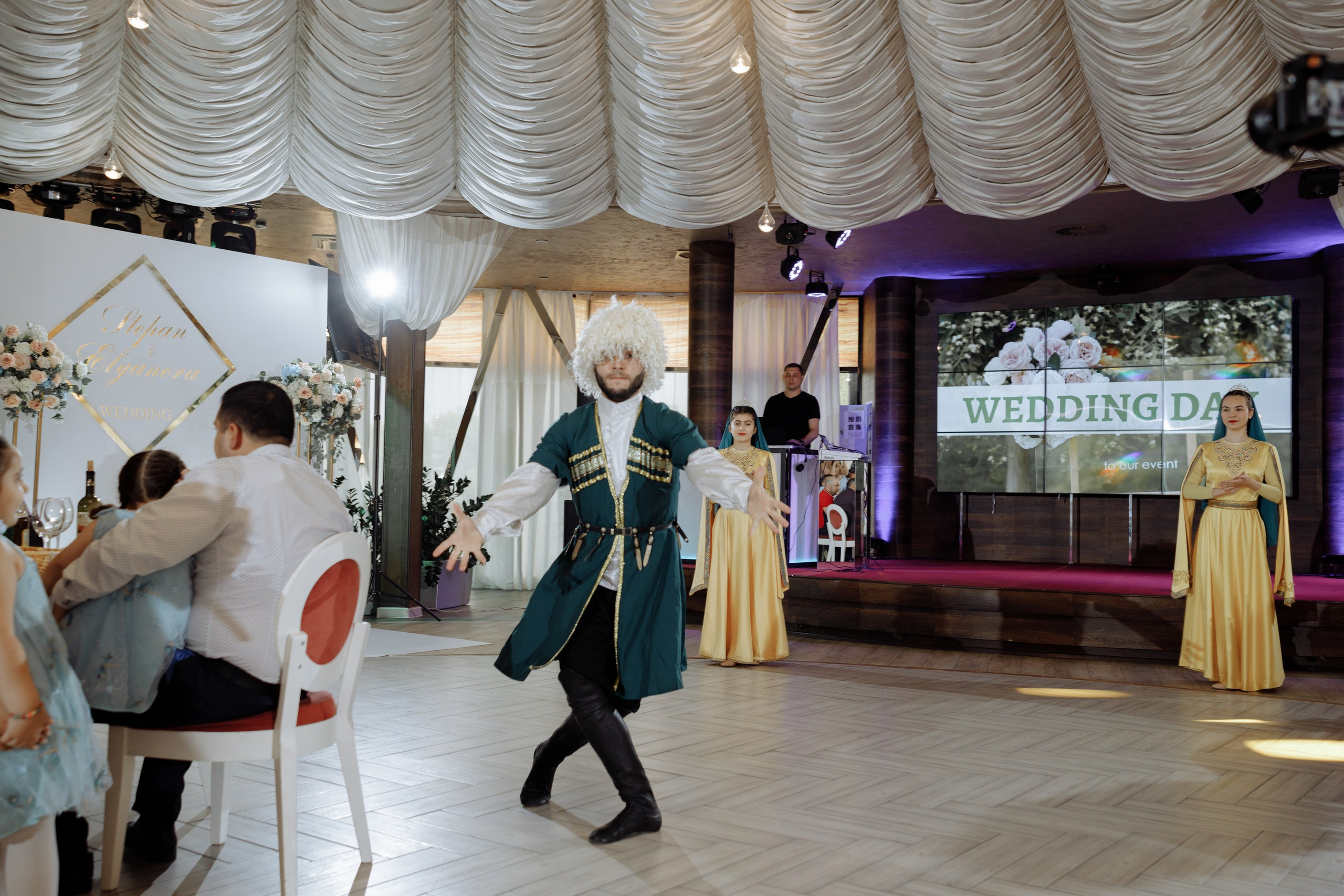 Степан и Элянора (полный день). Свадебный фотограф