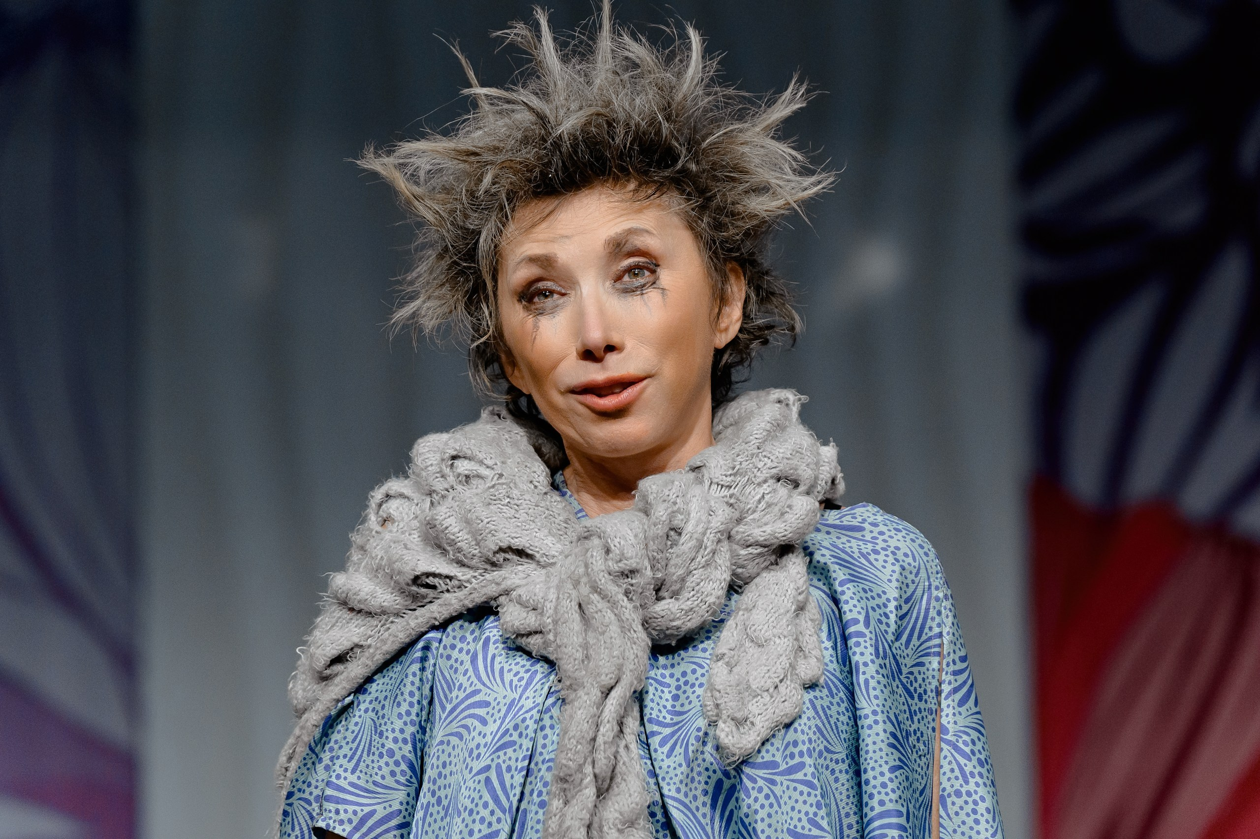 Спектакль «Мужчина с доставкой на дом».  Актёры: Елена Воробей Дмитрий Миллер/Оскар Кучера Михаил Полицеймако/Джемал Тетруашвили Елена Захарова/ Анна Невская / Наталия Власова Режиссёр: Нина Чусова