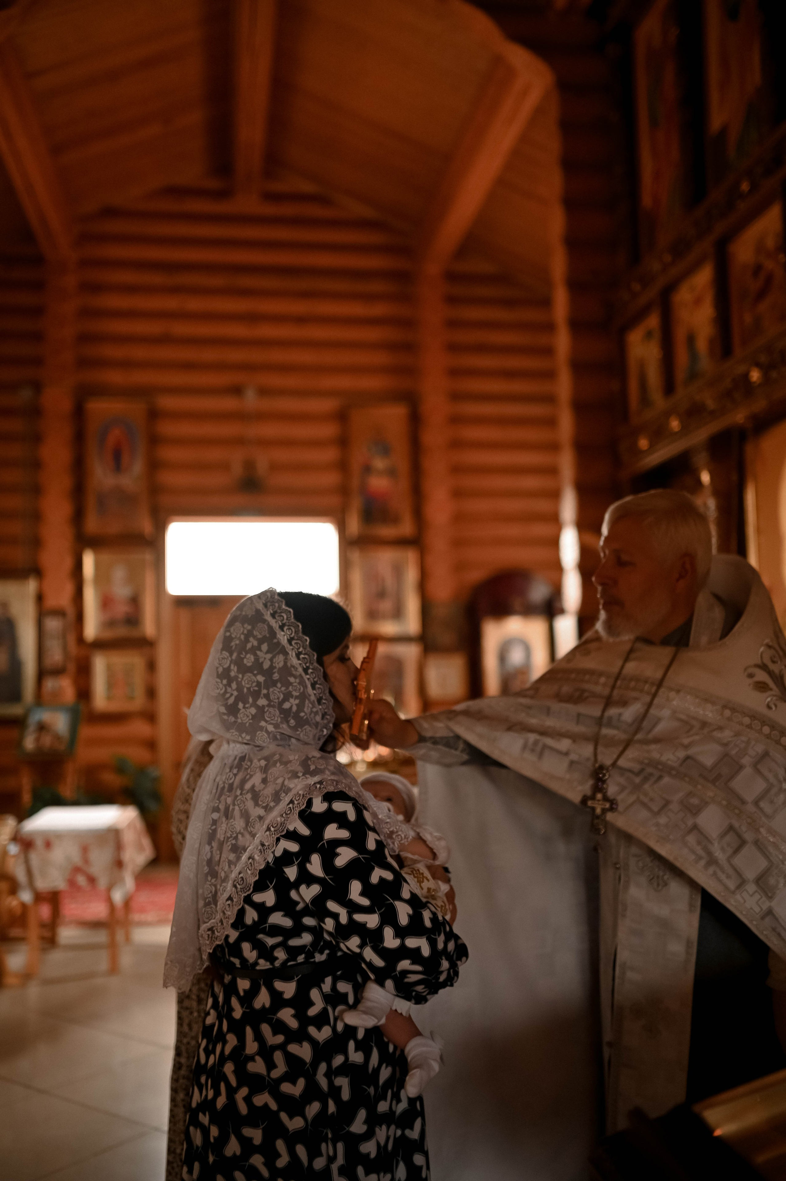 Таинство Крещение Василисы. Твой личный проводник к красивым фотографиям в Старом Осколе