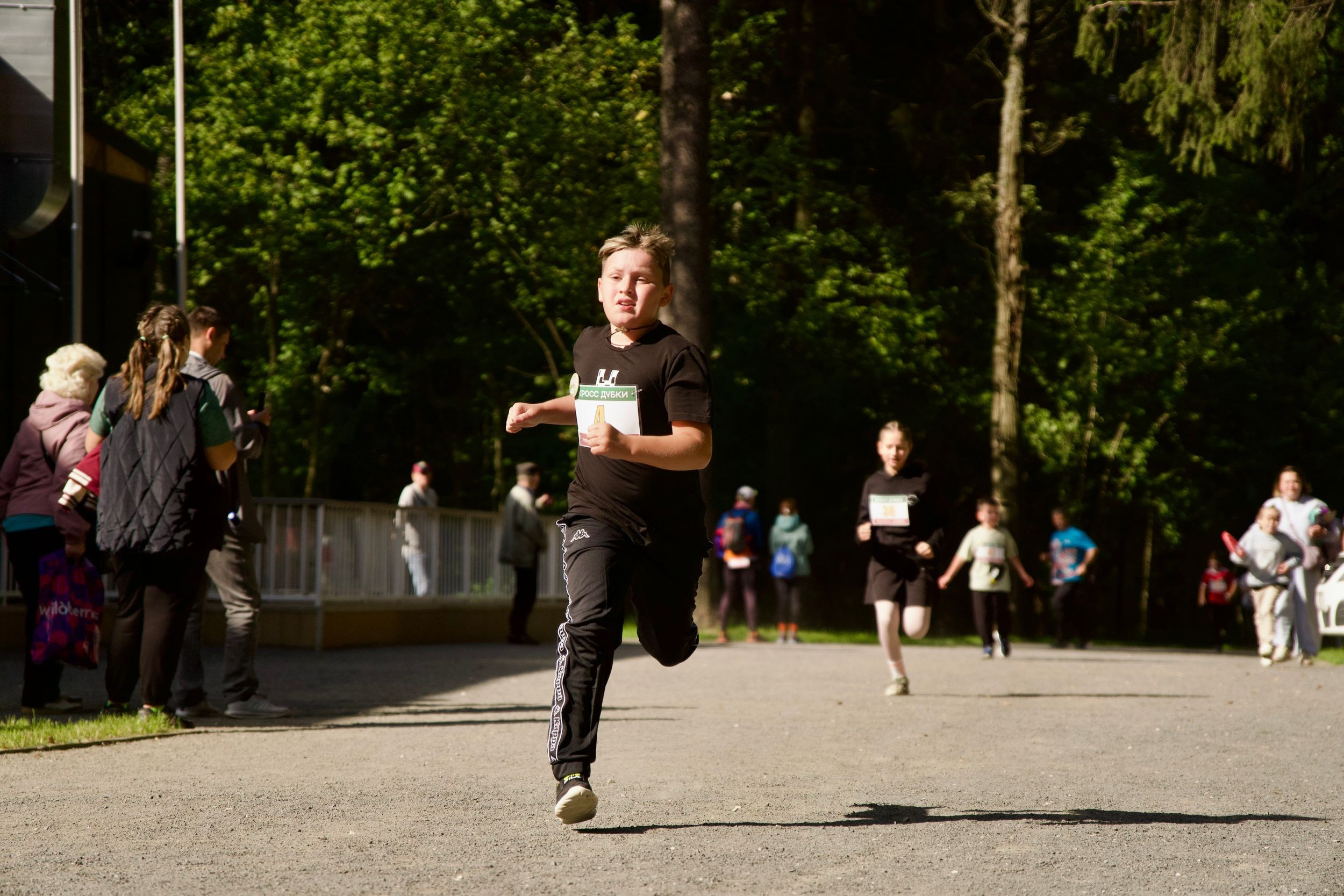 Забег в парке «Дубки». Кафе «БЕЛКА НАШЕПТАЛА». Ну оооочень концептуальное кафе