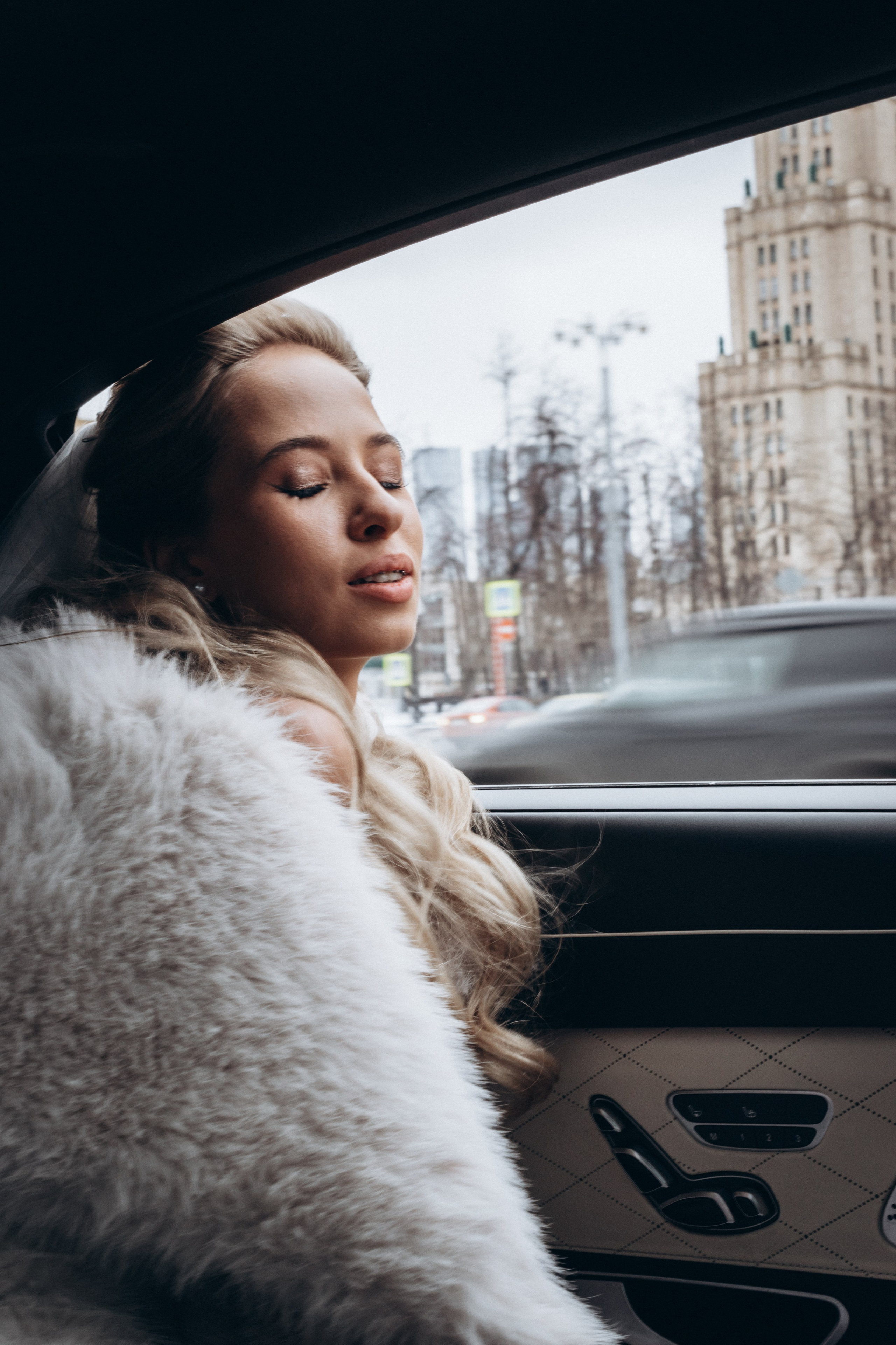 Утро и роспись Виктора и Марии. Ваш фотограф в Одинцовском районе и Москве