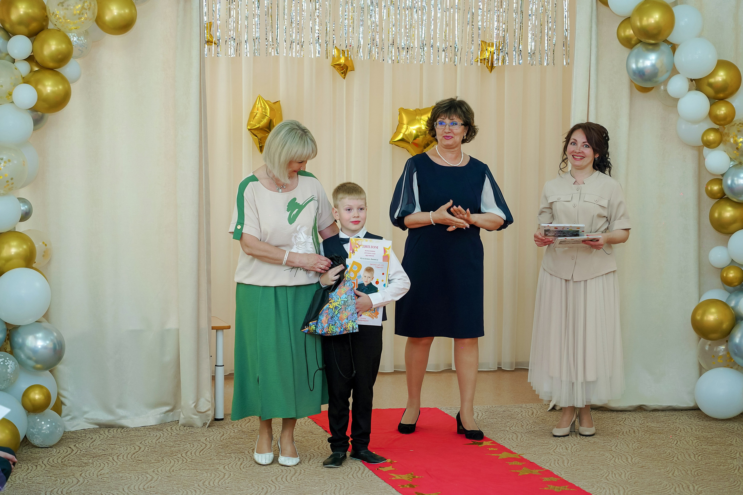 Фотосъемка видеосъёмка фотограф видеооператор новогодних утренников  в. Фотограф, видеооператор Нина Коршунова