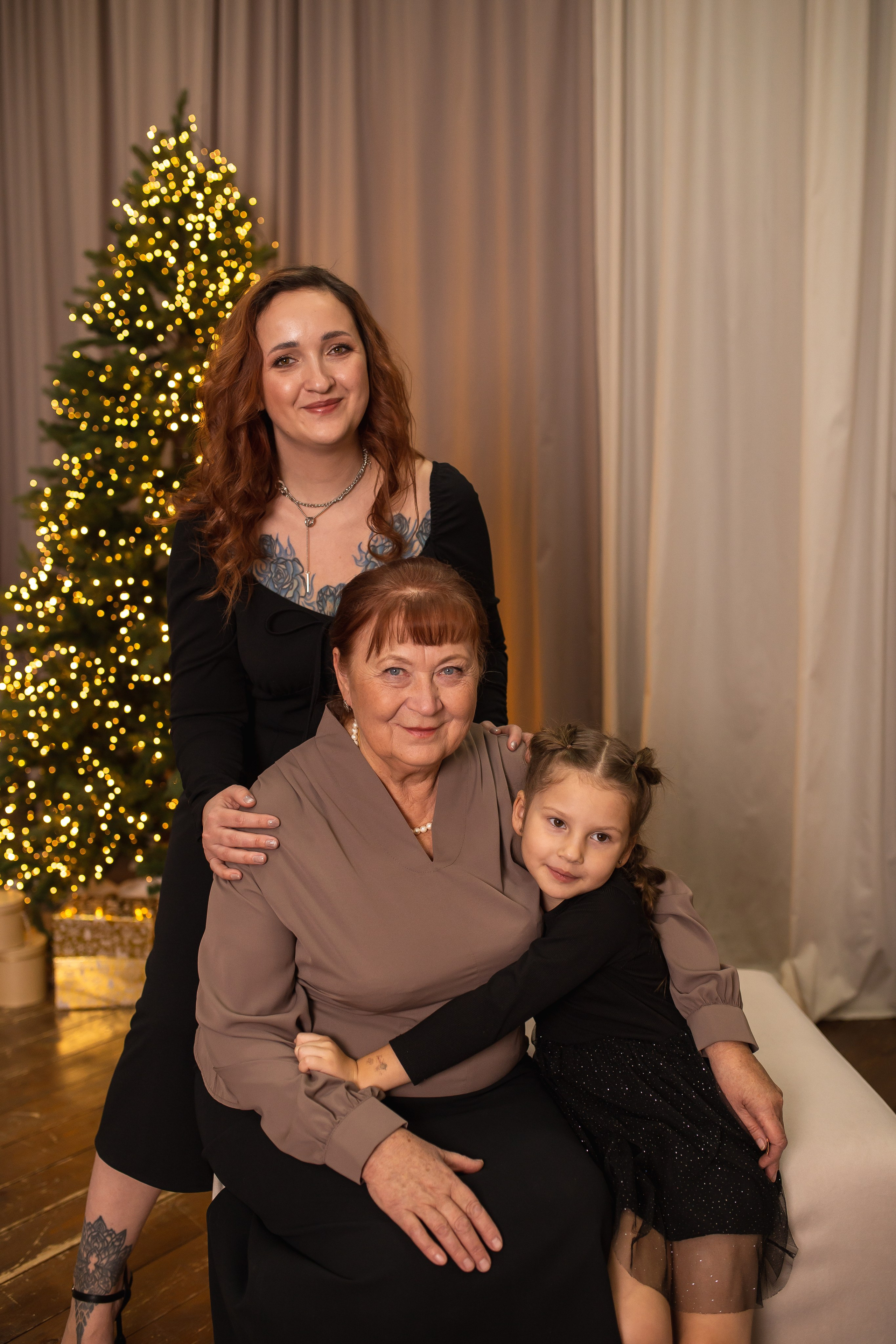 фотографтольятти #фотографтлт #семейнаяфотосессия #домашняяфотосессиятольятти #мамытольятти #тлт #тольятти #фотоистория #семейныетрадиции #новогодняяфотосессиятольятти #фотограф