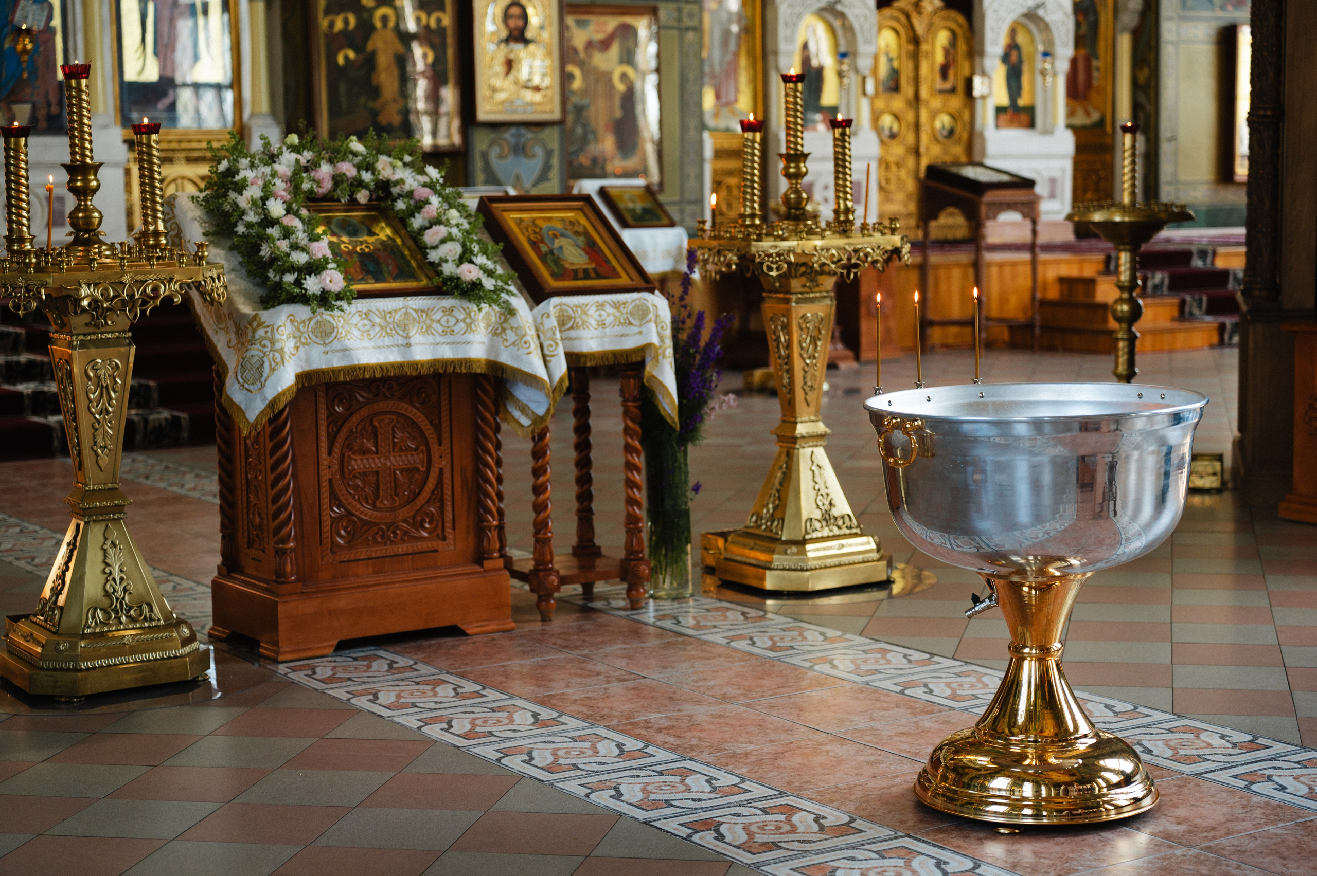 Таинство Крещения Дарьи (Храм Преполовения Пятидесятницы). Фотограф Ярута Оксана / Ростов-на-Дону