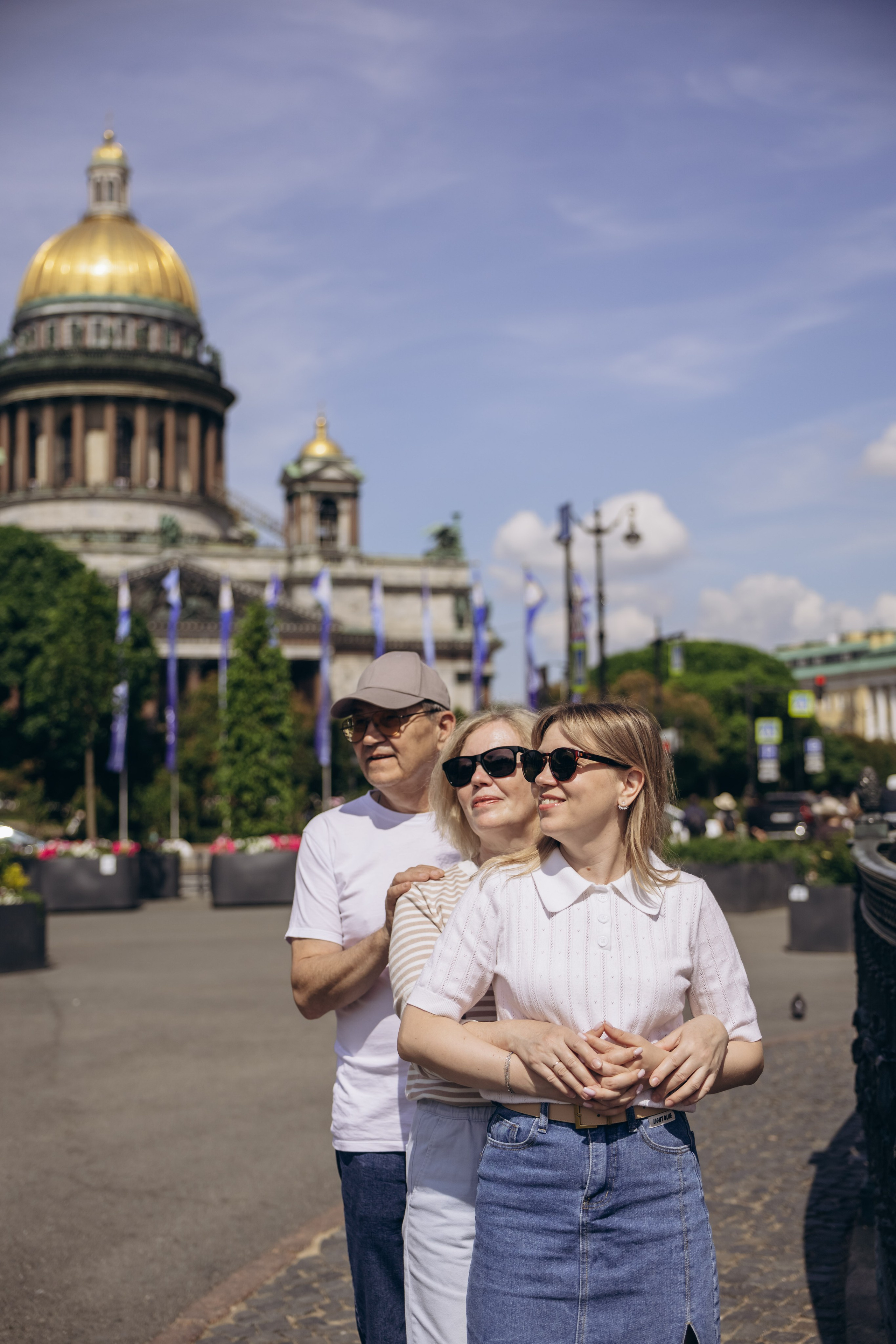 Семейная прогулка на Исаакиевском соборе. Семейный и свадебный фотограф в Санкт-Петербурге Екатерина Васильева