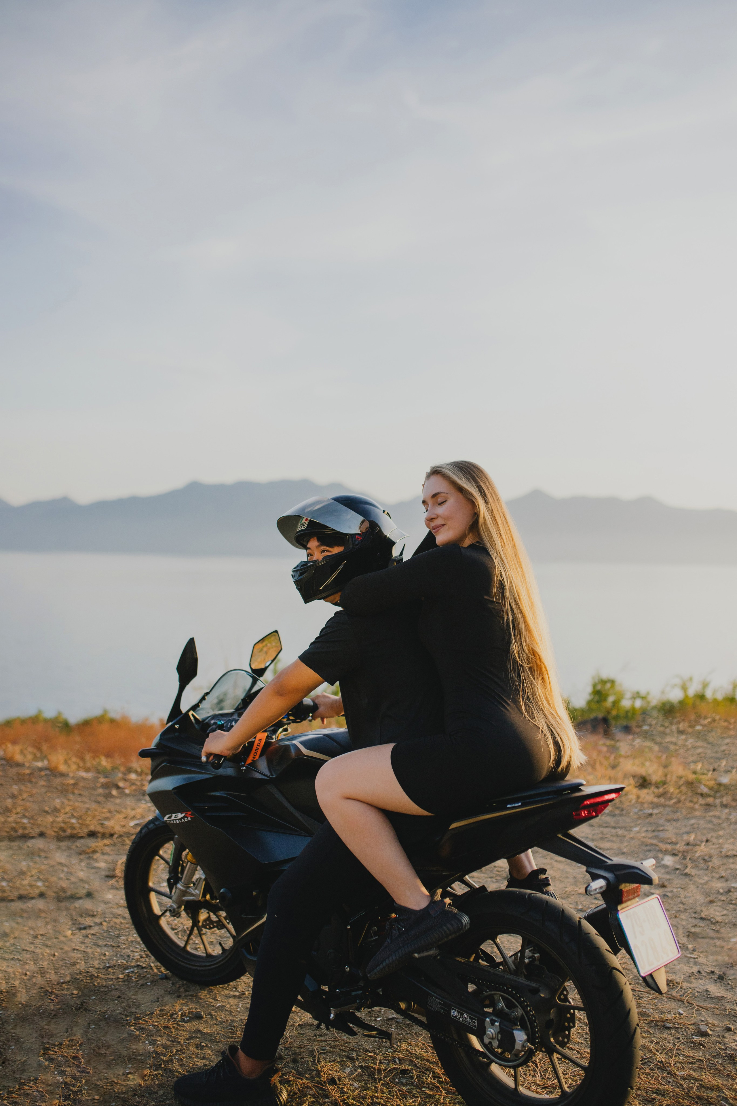 Рассветная прогулка на байках Кон и Ирина.Нячанг. Главная