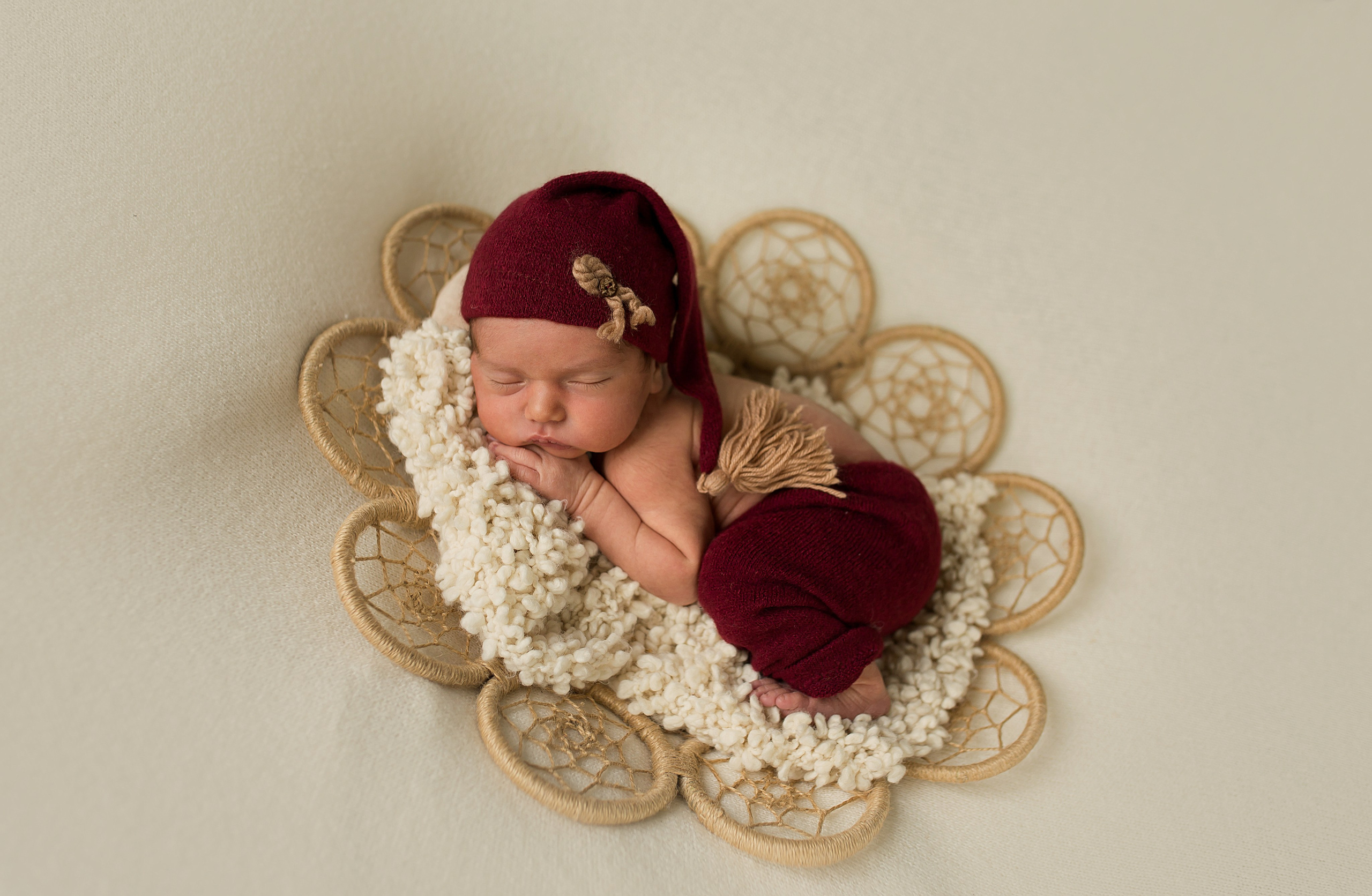 Фотосессия новорождённого. Фотограф новорождённых малышей и детский фотограф В Казани Лана Максим