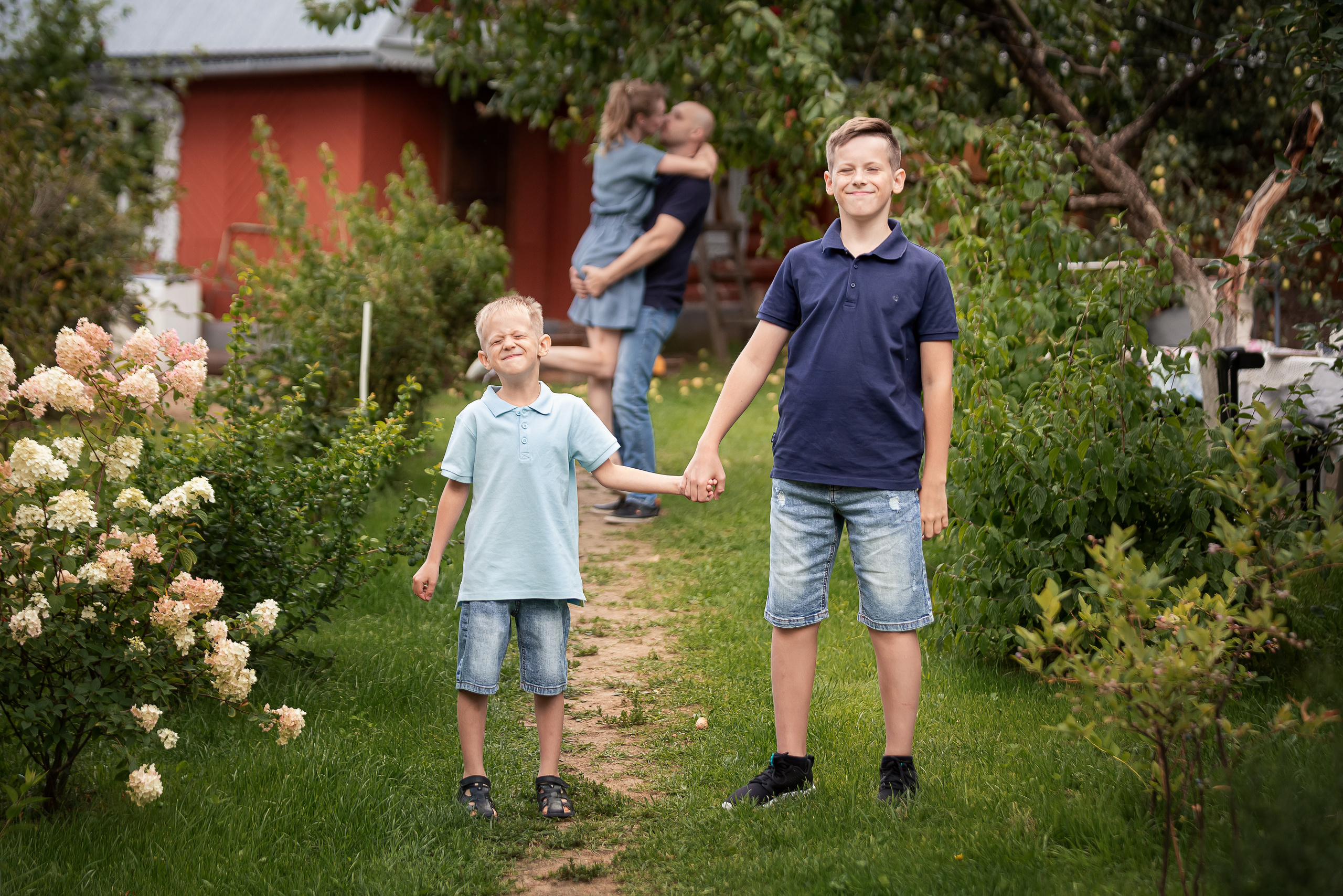 Семейная съемка для Лиды, Леши, Макса и Миши в Иславском. Семейный и детский фотограф Комина Елена, Власиха, Одинцово