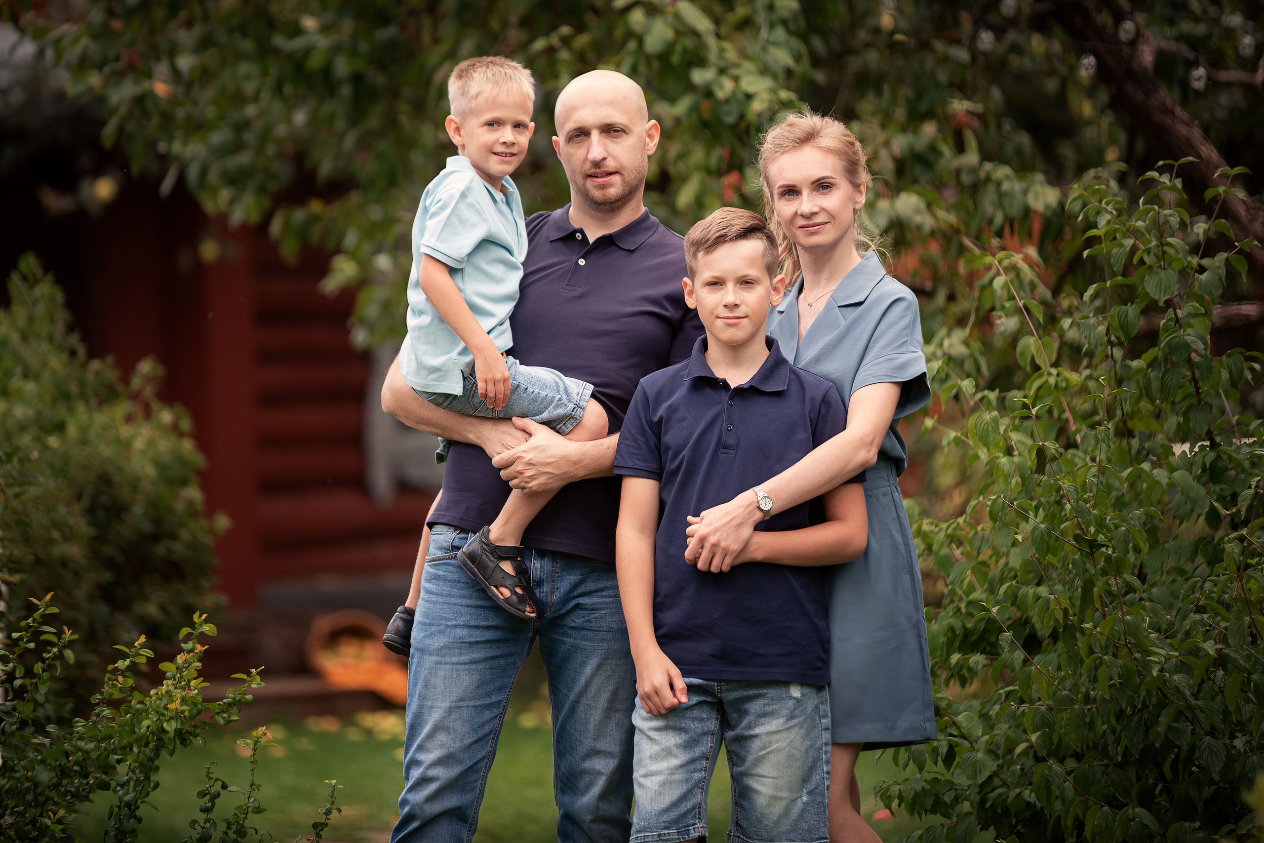 Семейная съемка для Лиды, Леши, Макса и Миши в Иславском. Семейный и детский фотограф Комина Елена, Власиха, Одинцово