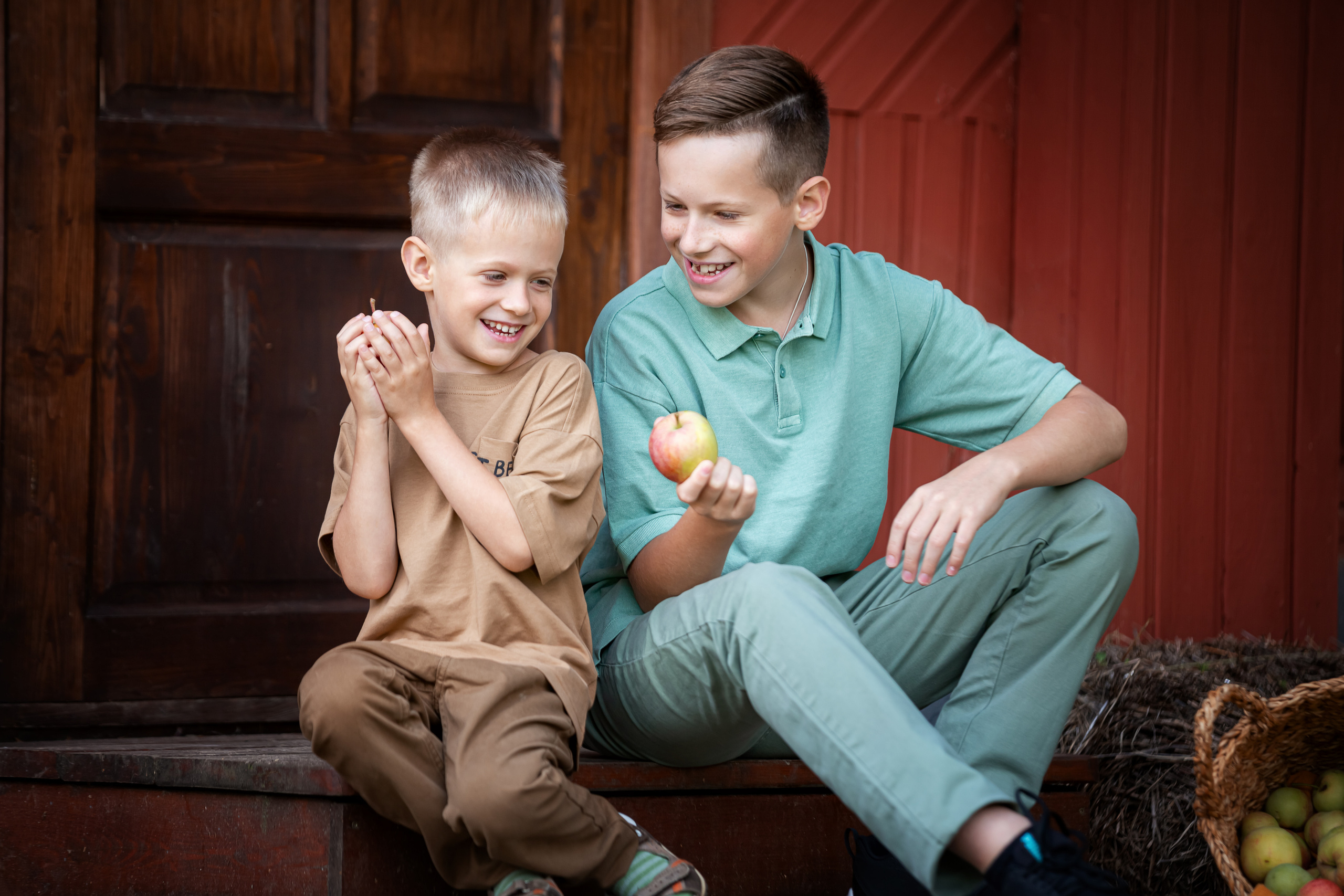 Семейная съемка для Лиды, Леши, Макса и Миши в Иславском. Семейный и детский фотограф Комина Елена, Власиха, Одинцово