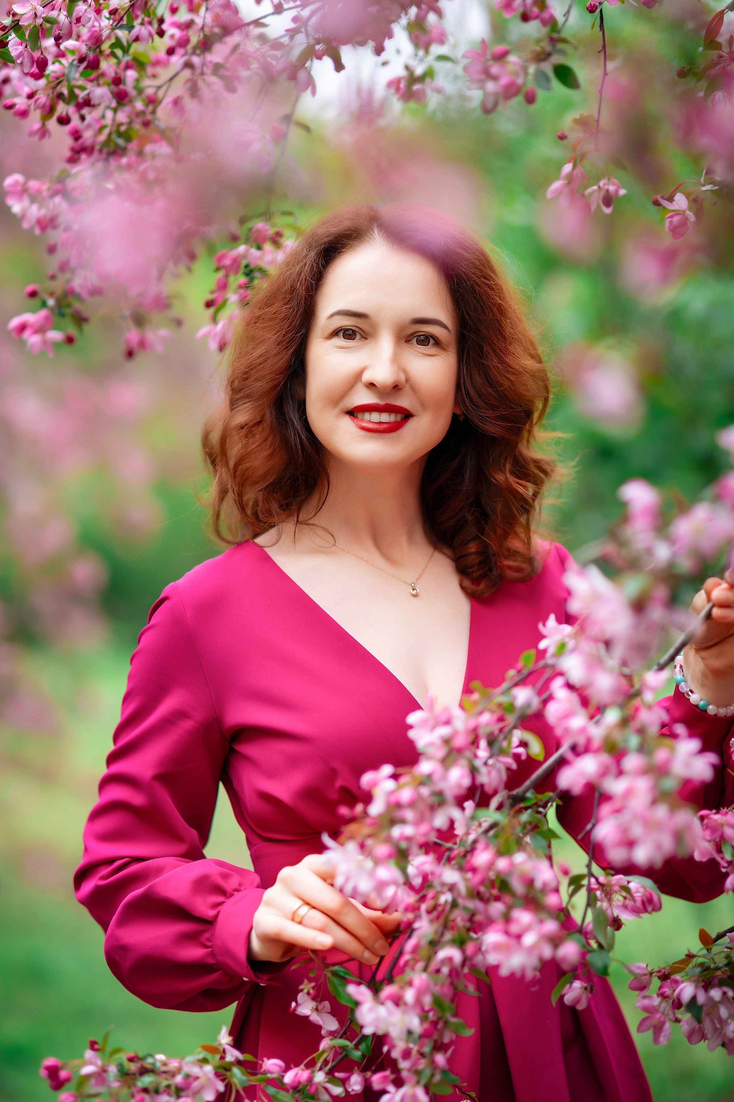 Цветение розовых яблонь. Детский и семейный фотограф г. Москва Оксана Катаджи