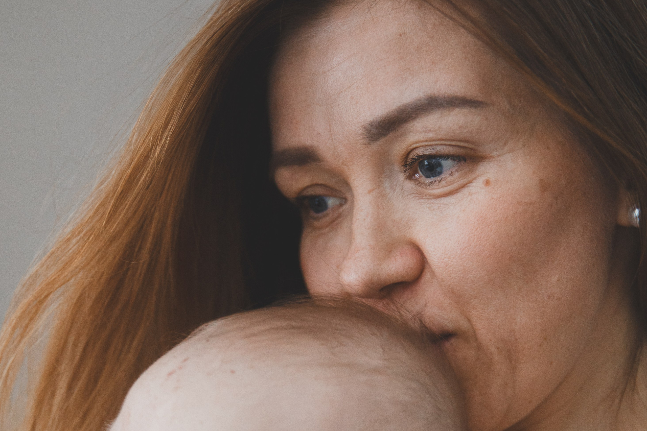 Домашняя фотосъемка грудного кормления. Семейный и школьный фотограф в Москве Анна Ткач