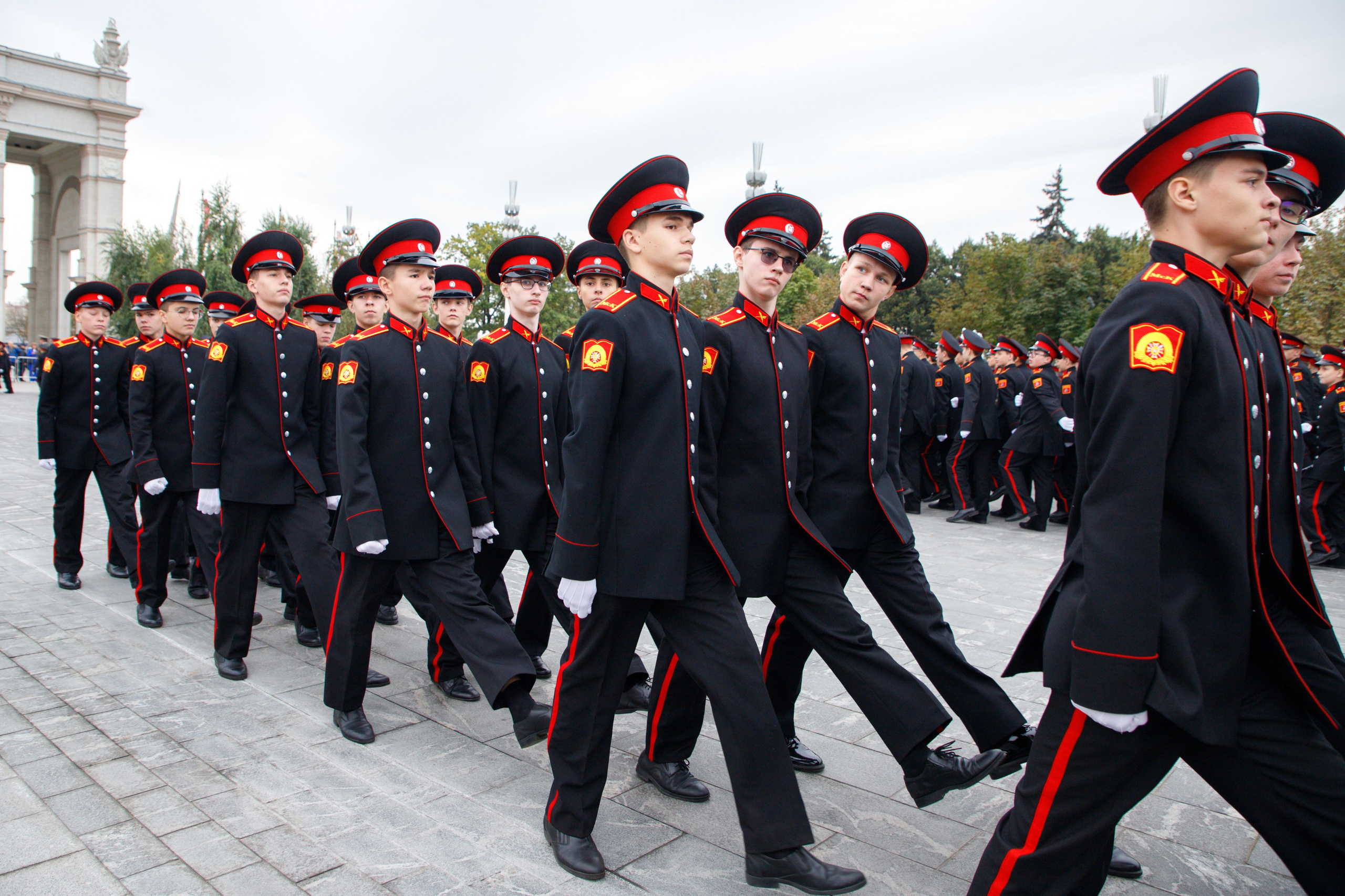 Репортаж посвящения в кадеты в Москве на ВДНХ в сентябре 2024 года. Семейный и школьный фотограф в Москве Анна Ткач